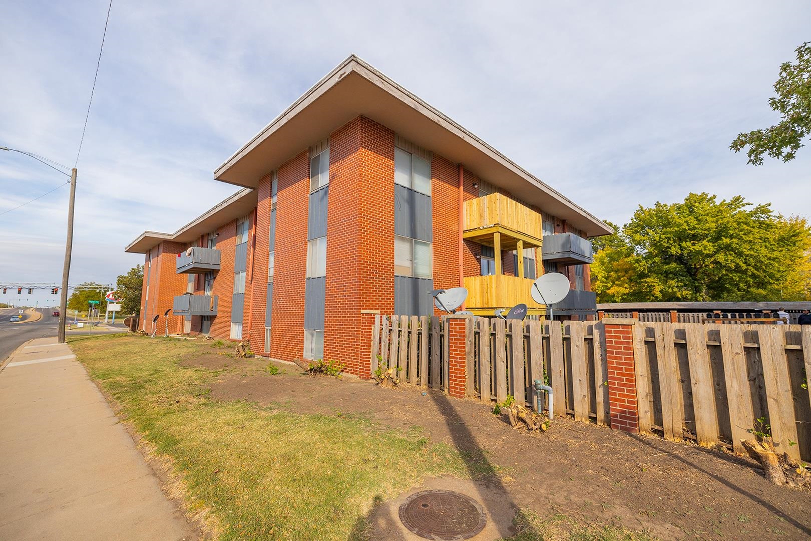 2510 - 2520 E Lincoln St, Wichita, KS 67211