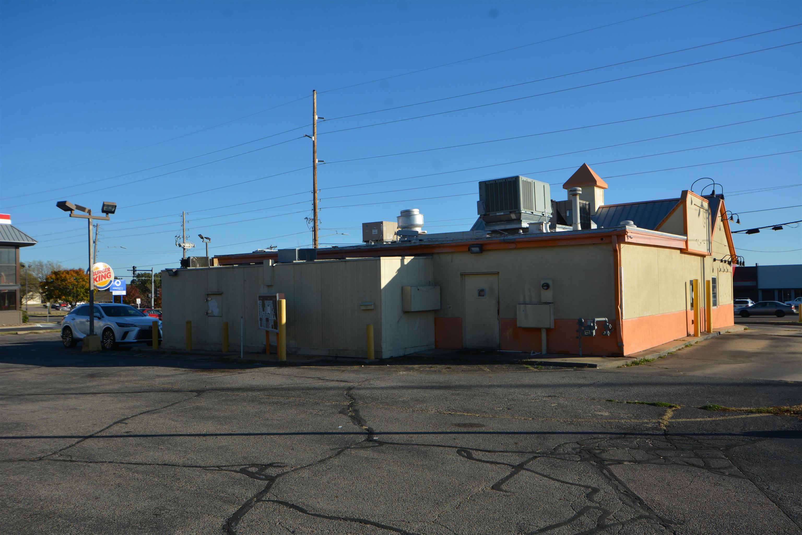 4206 E Harry St, Wichita, KS 67218