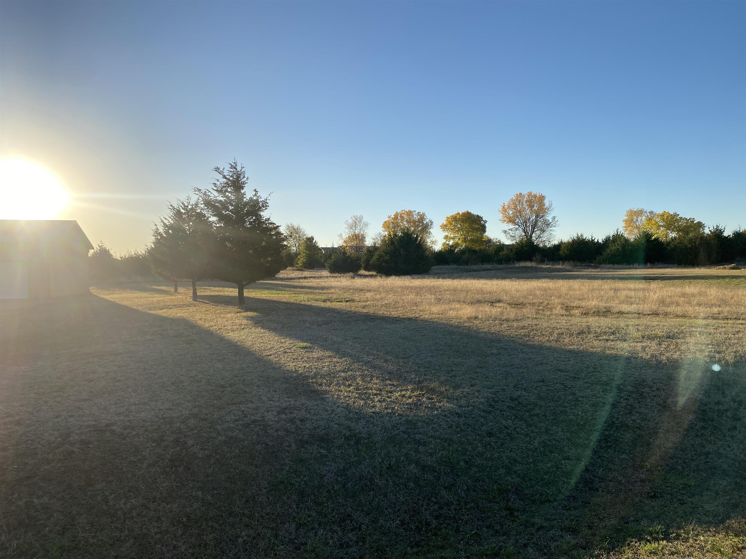 1661 W Larkin Dr, Milton, KS 67106