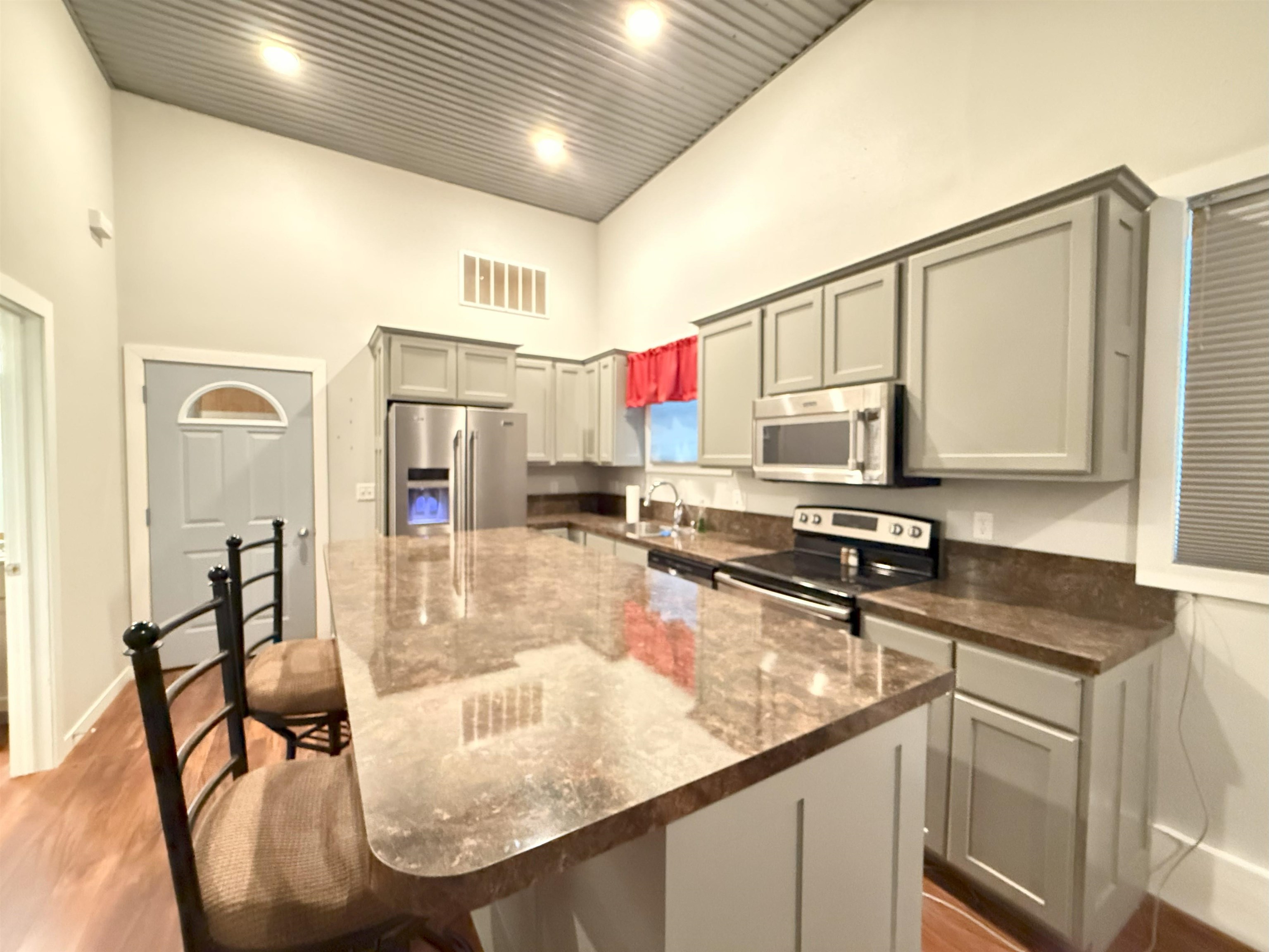 2428 Flag Rd, Abilene, KS 67410