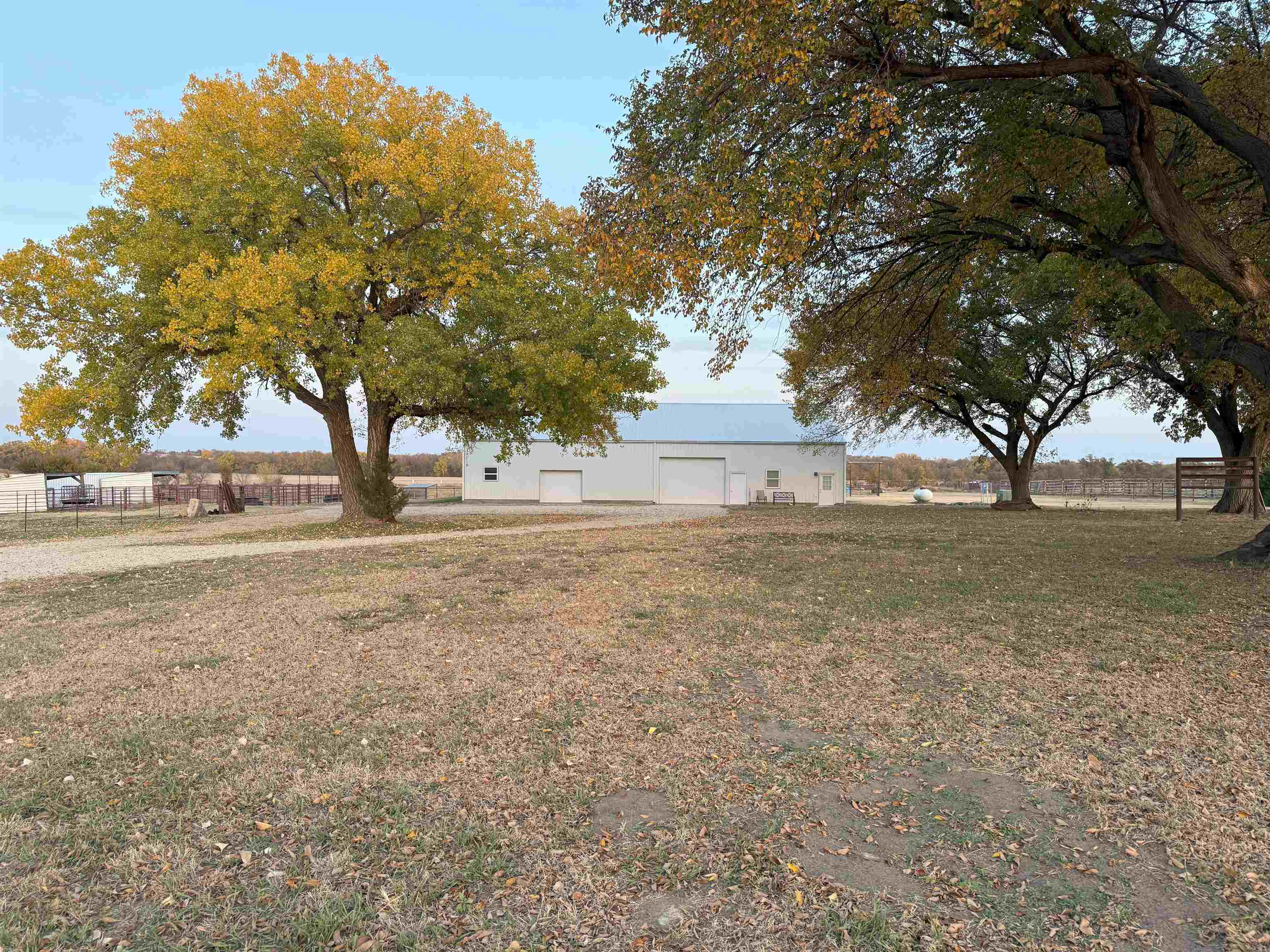 2428 Flag Rd, Abilene, KS 67410