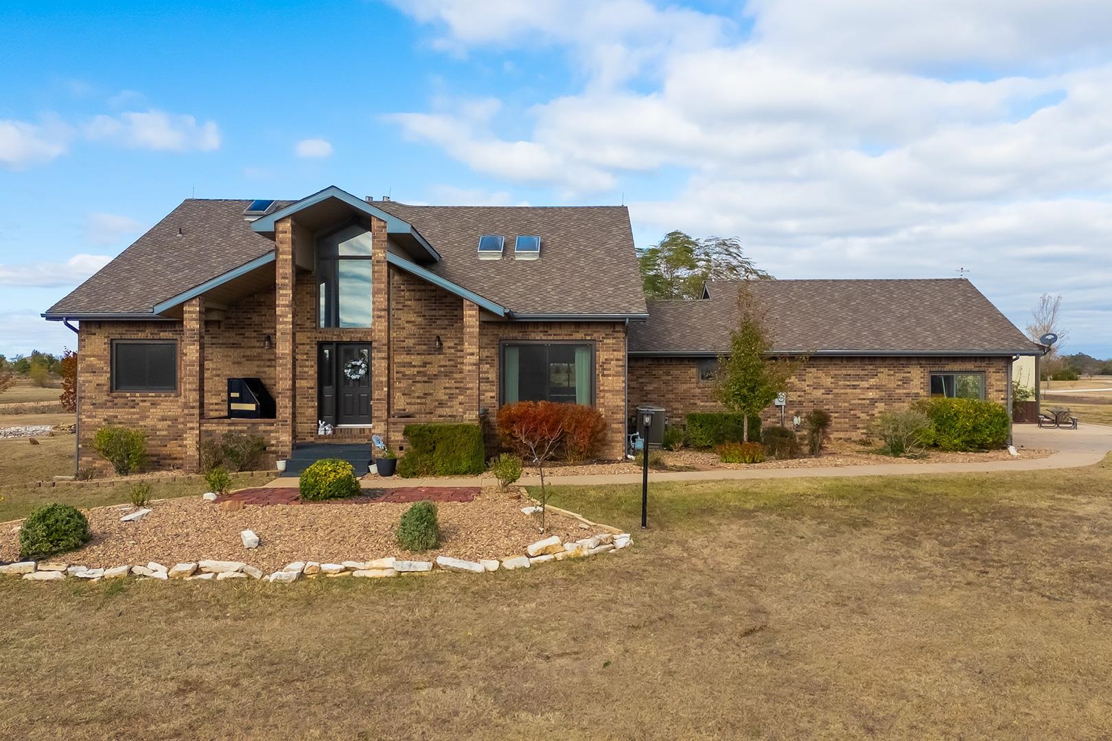 1159 Donald Ln, Conway Springs, KS 67031