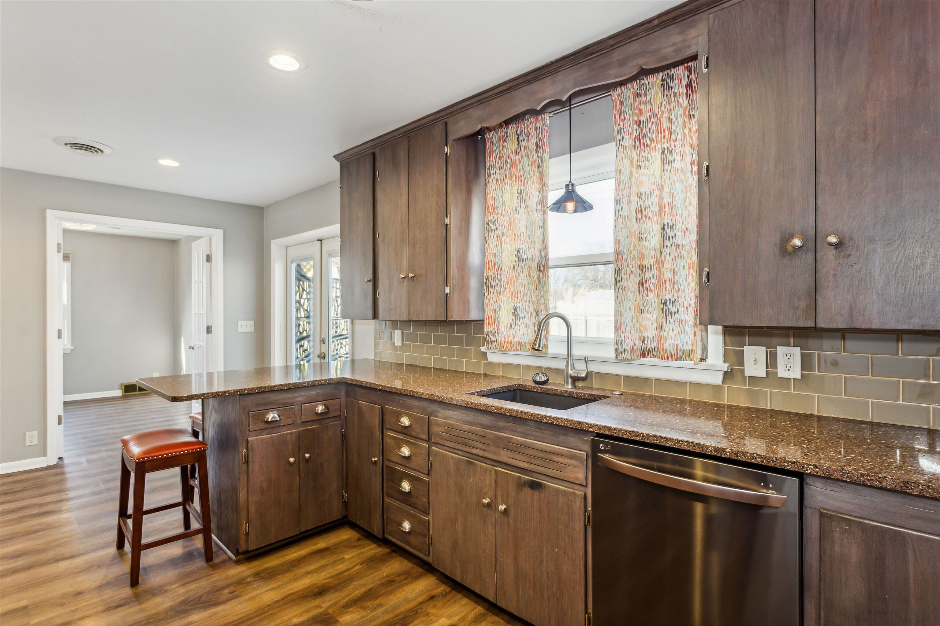 208 W Adams, Sterling, KS 67579