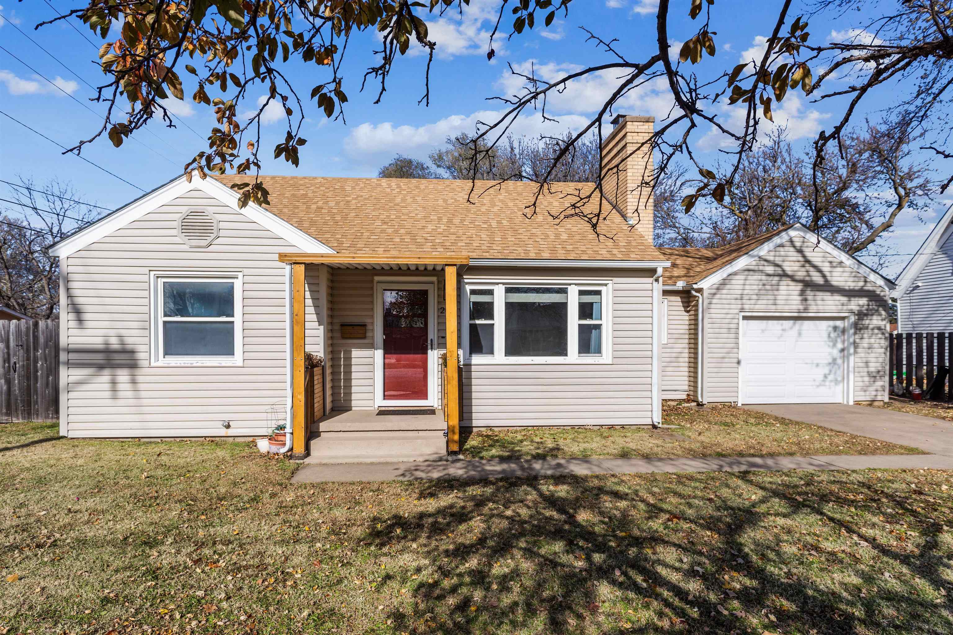 208 W Adams, Sterling, KS 67579