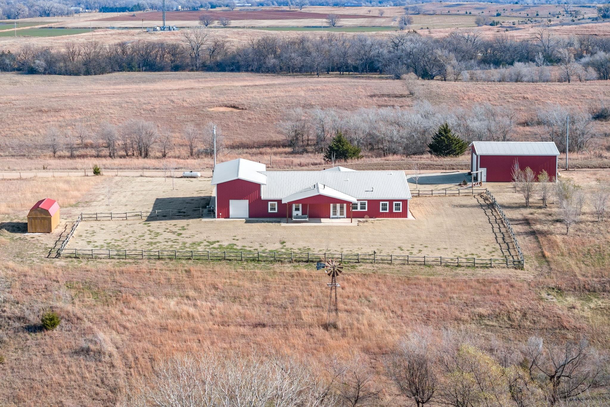 1117 S High St, Kingman, KS 67068