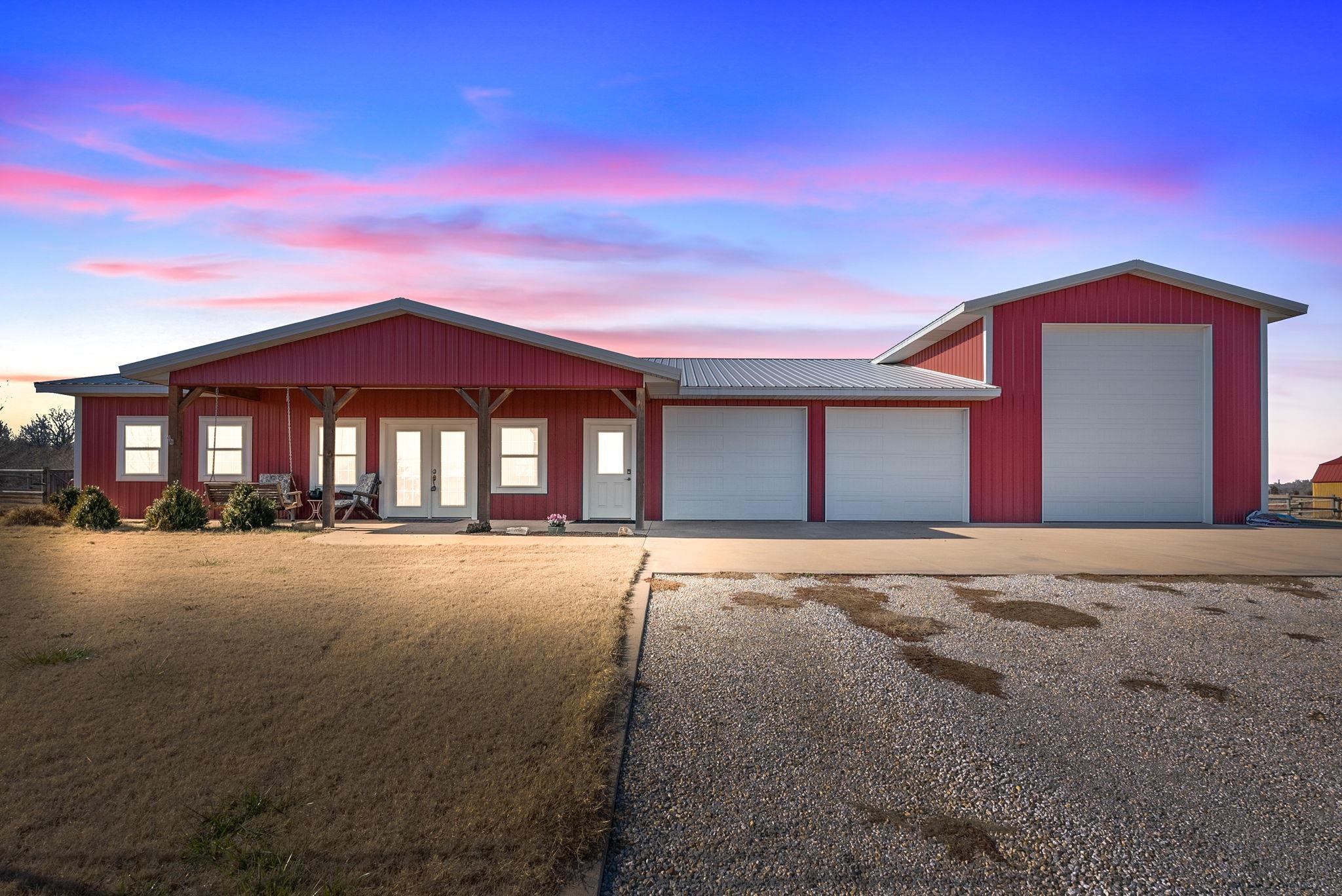1117 S High St, Kingman, KS 67068