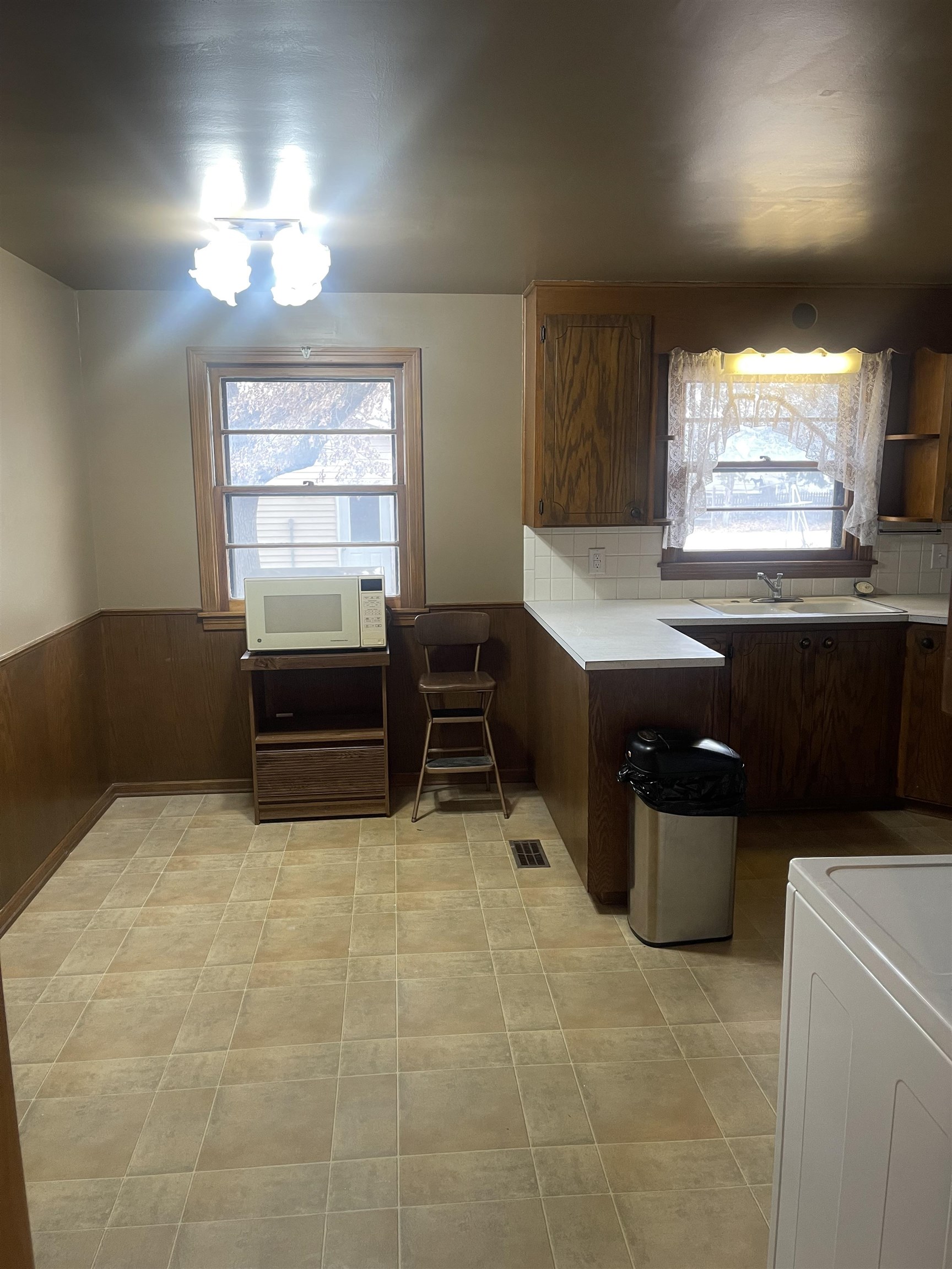 400 S Pine, Inman, KS 67546