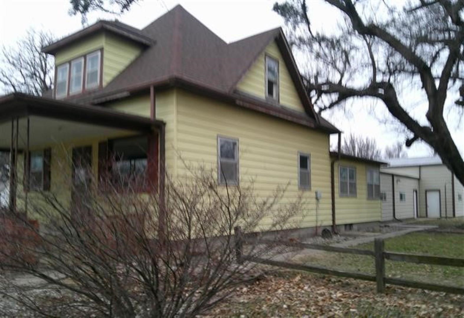 411 N Main St, Canton, KS 67428