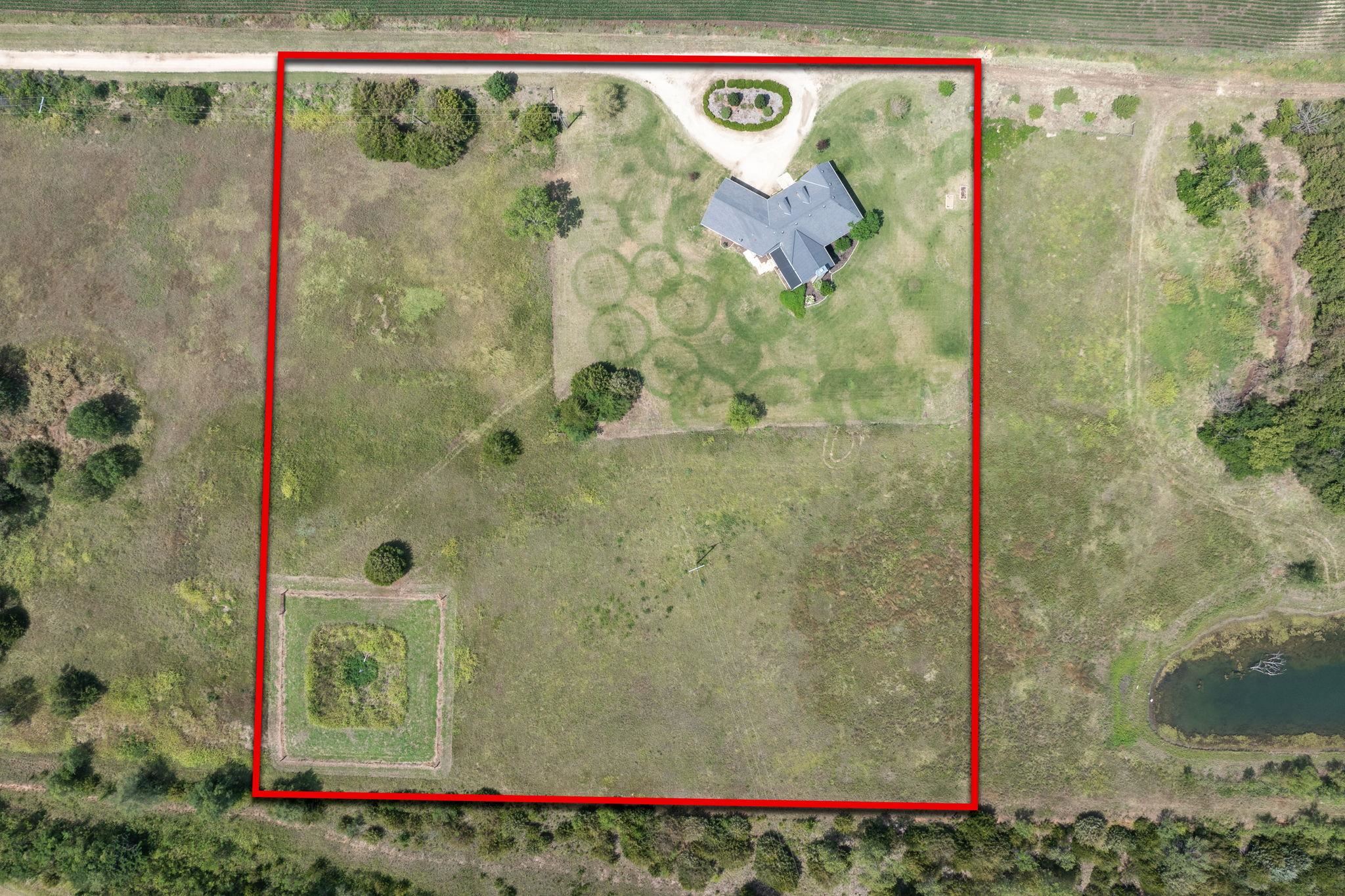 14622 E 69th St N, Benton, KS 67017