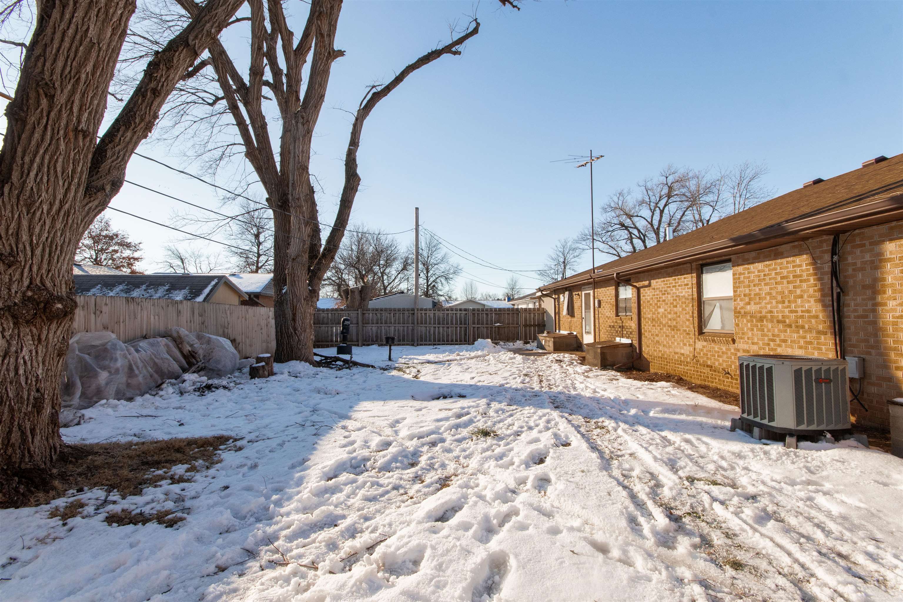706 S Walnut St, Hutchinson, KS 67505