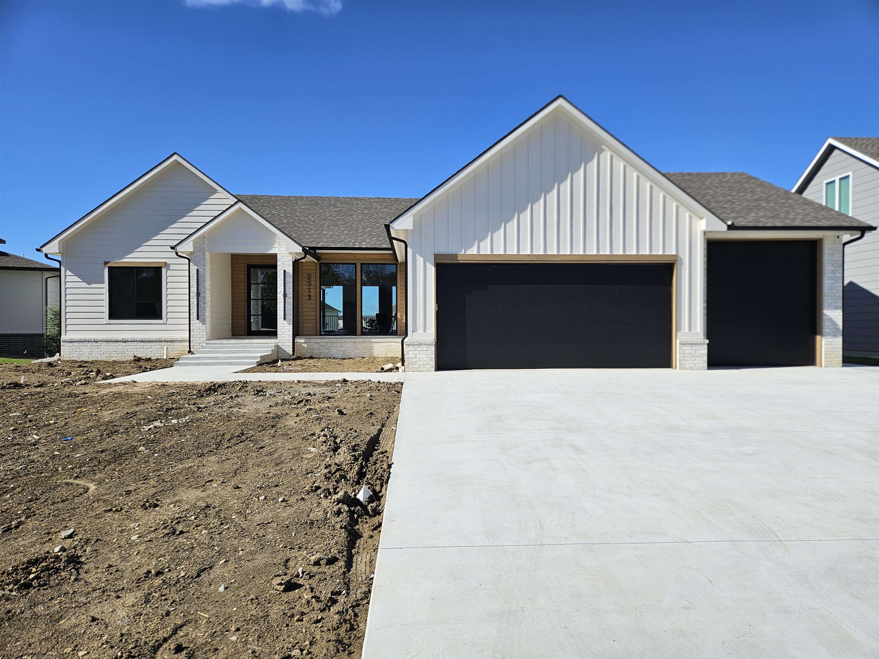 2513 N Emerald Ct, Andover, KS 67002