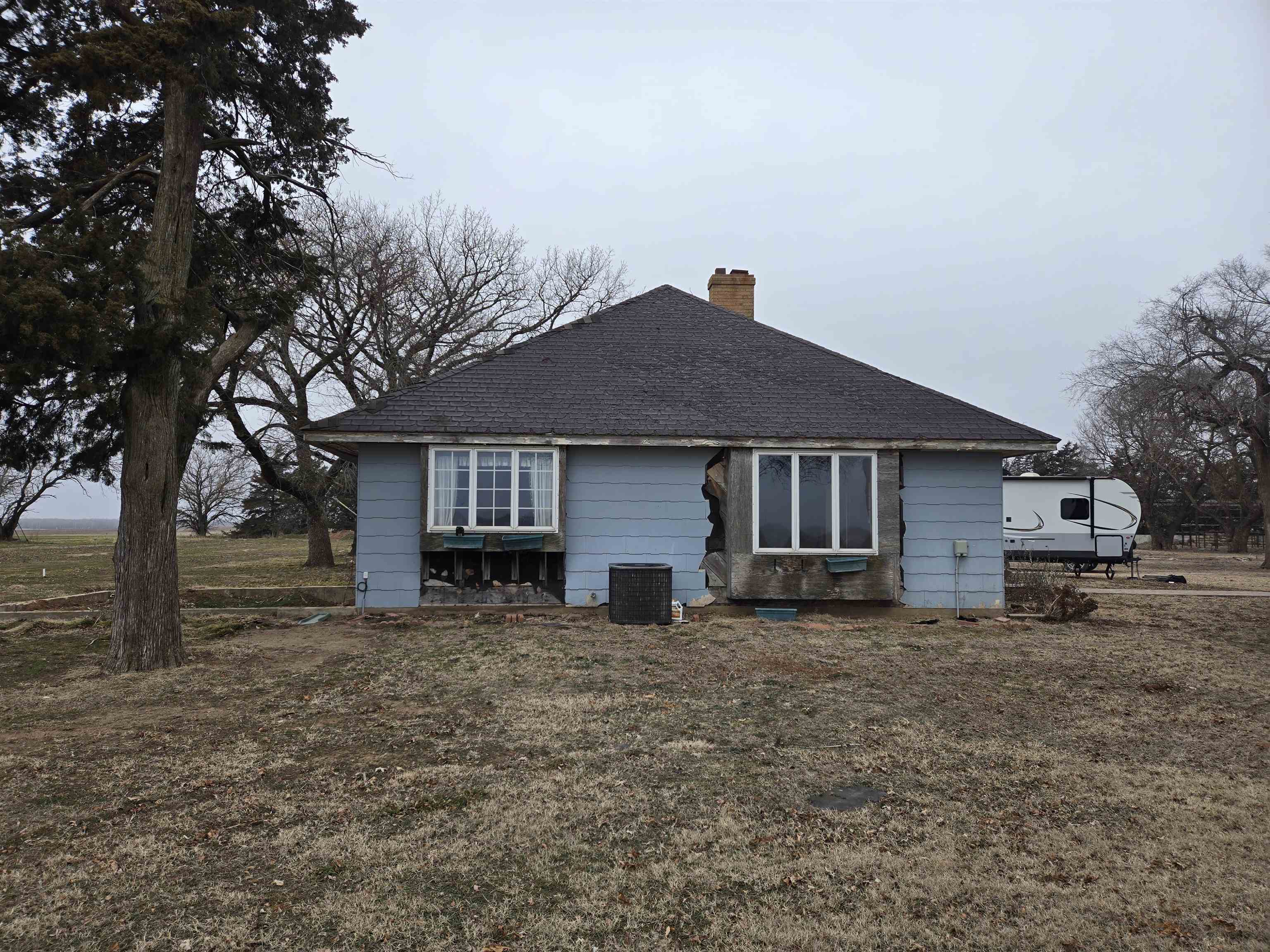 5015 N Woodberry Rd, Buhler, KS 67522