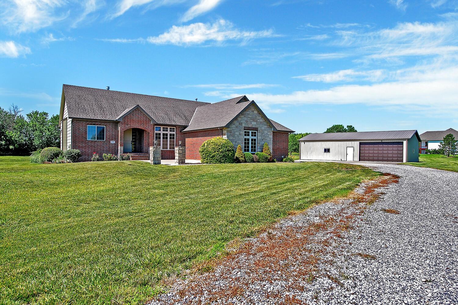 15751 E Evening Shade Ct, Benton, KS 67017