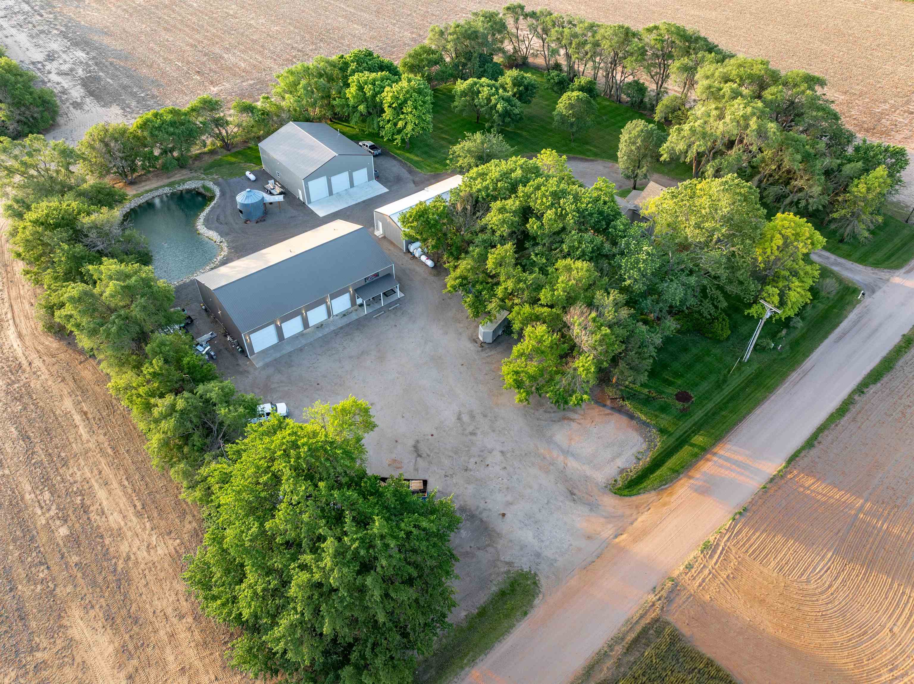 1810 S Kent Rd, Hutchinson, KS 67501