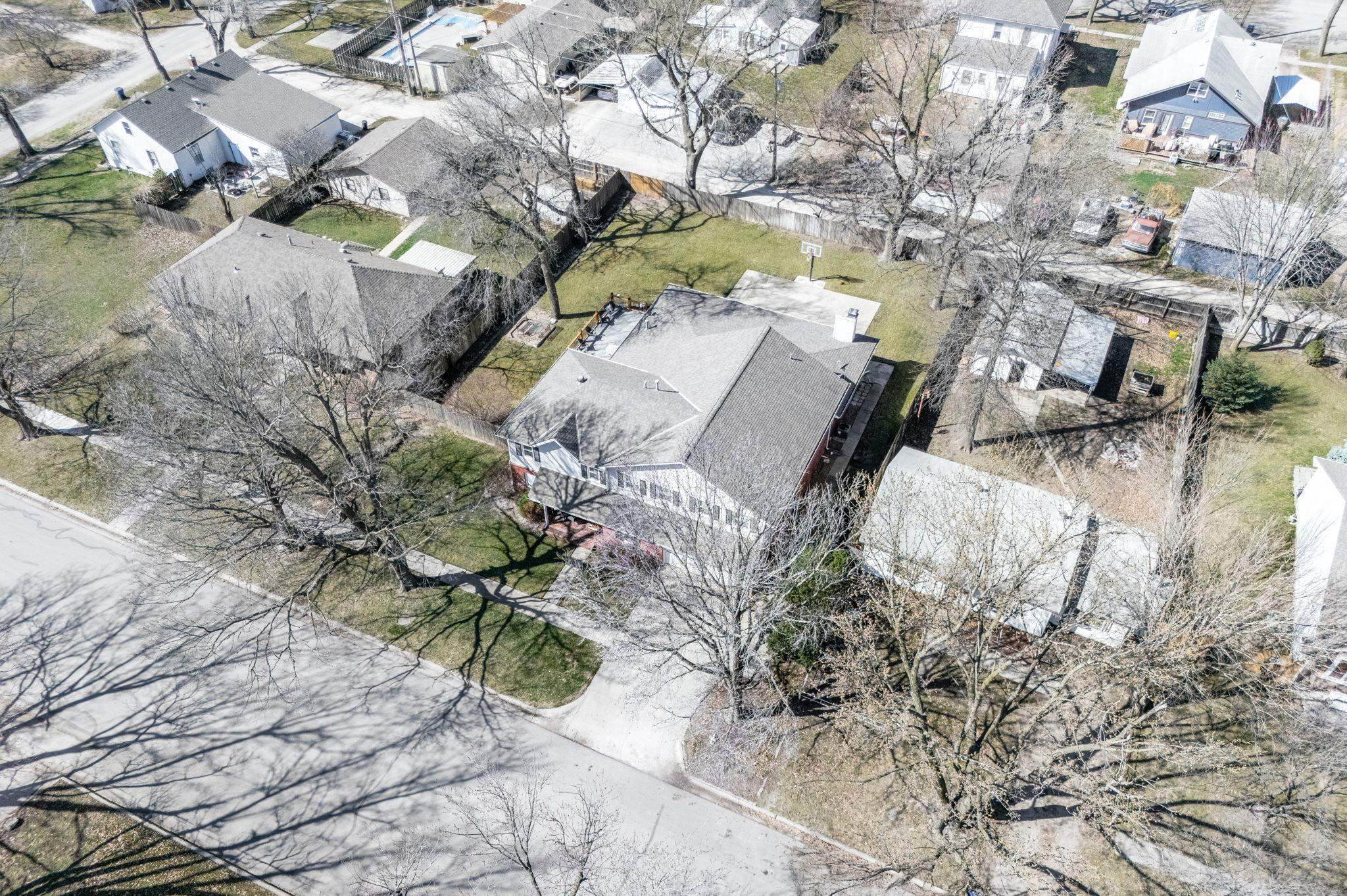 705 N Washington Ave, Sedgwick, KS 67135