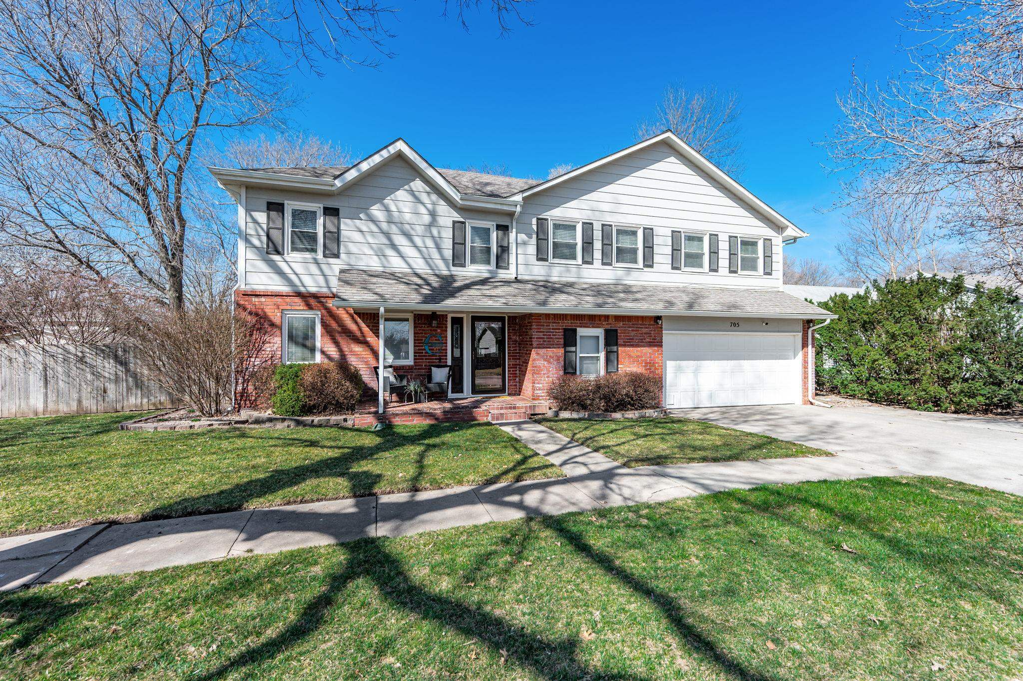 705 N Washington Ave, Sedgwick, KS 67135