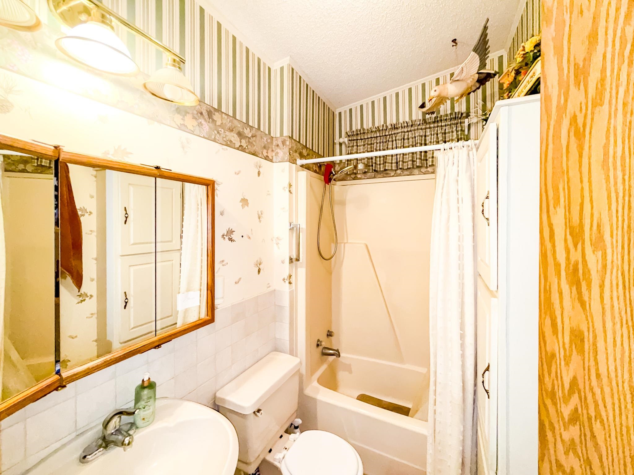 9 NW Indian, Medicine Lodge, KS 67104