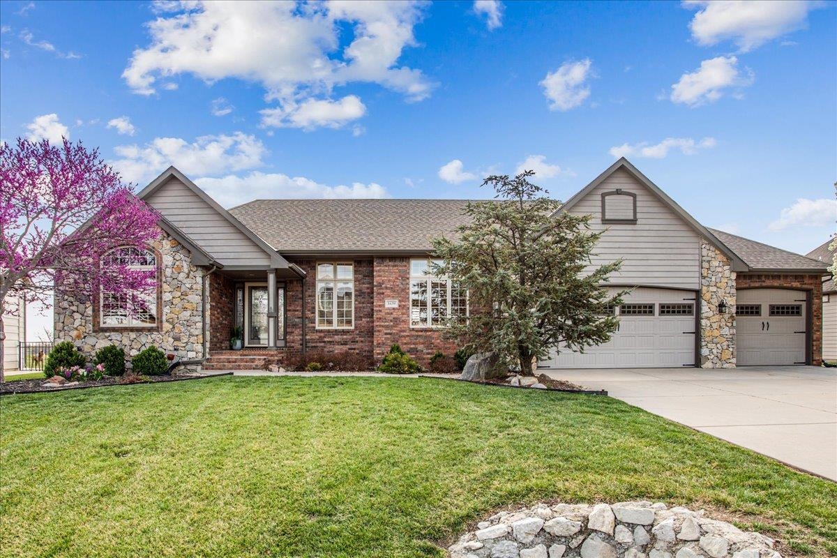 1639 E Bearhill Rd, Park City, KS 67147