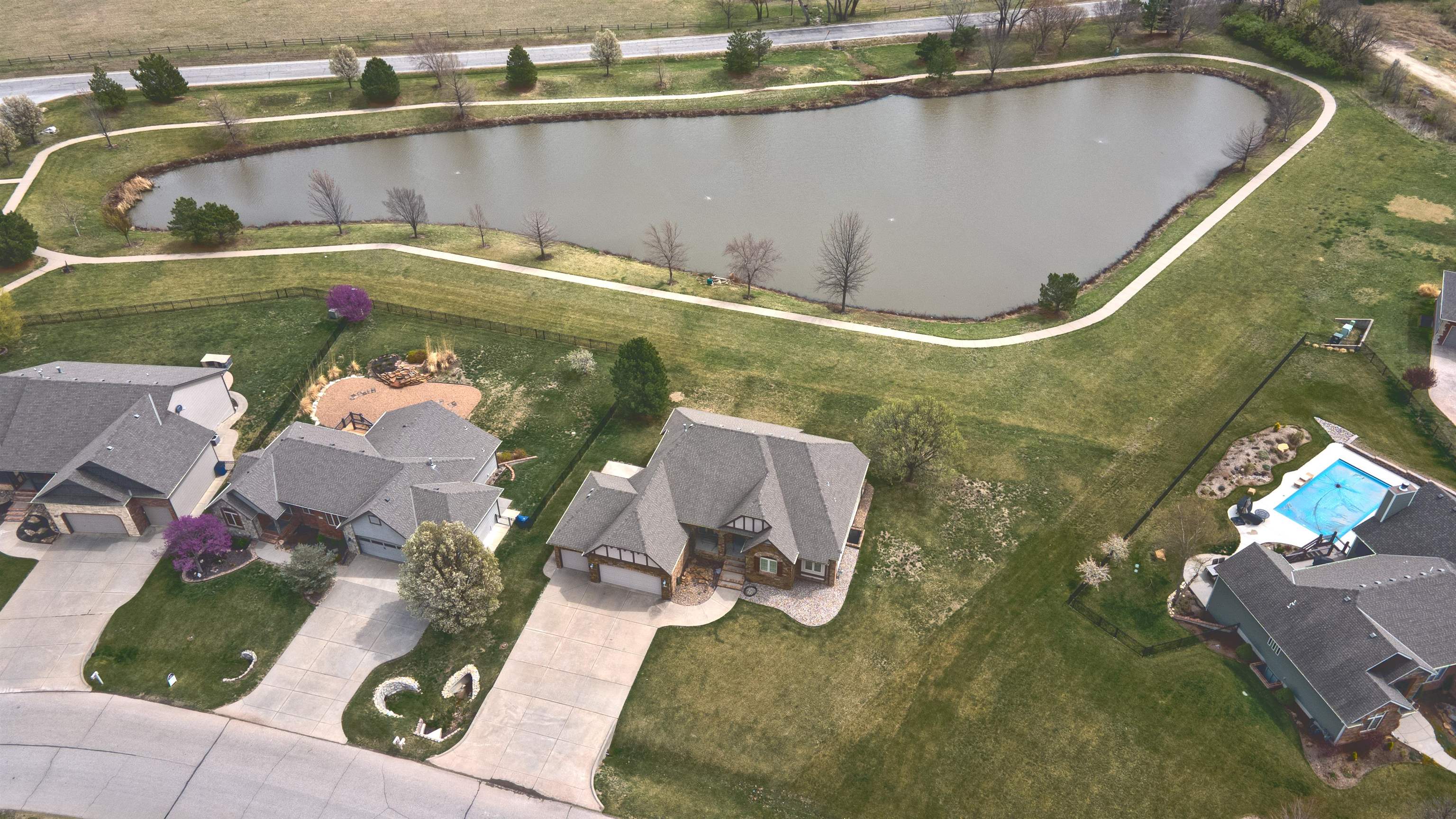 1631 E Bearhill, Park City, KS 67147