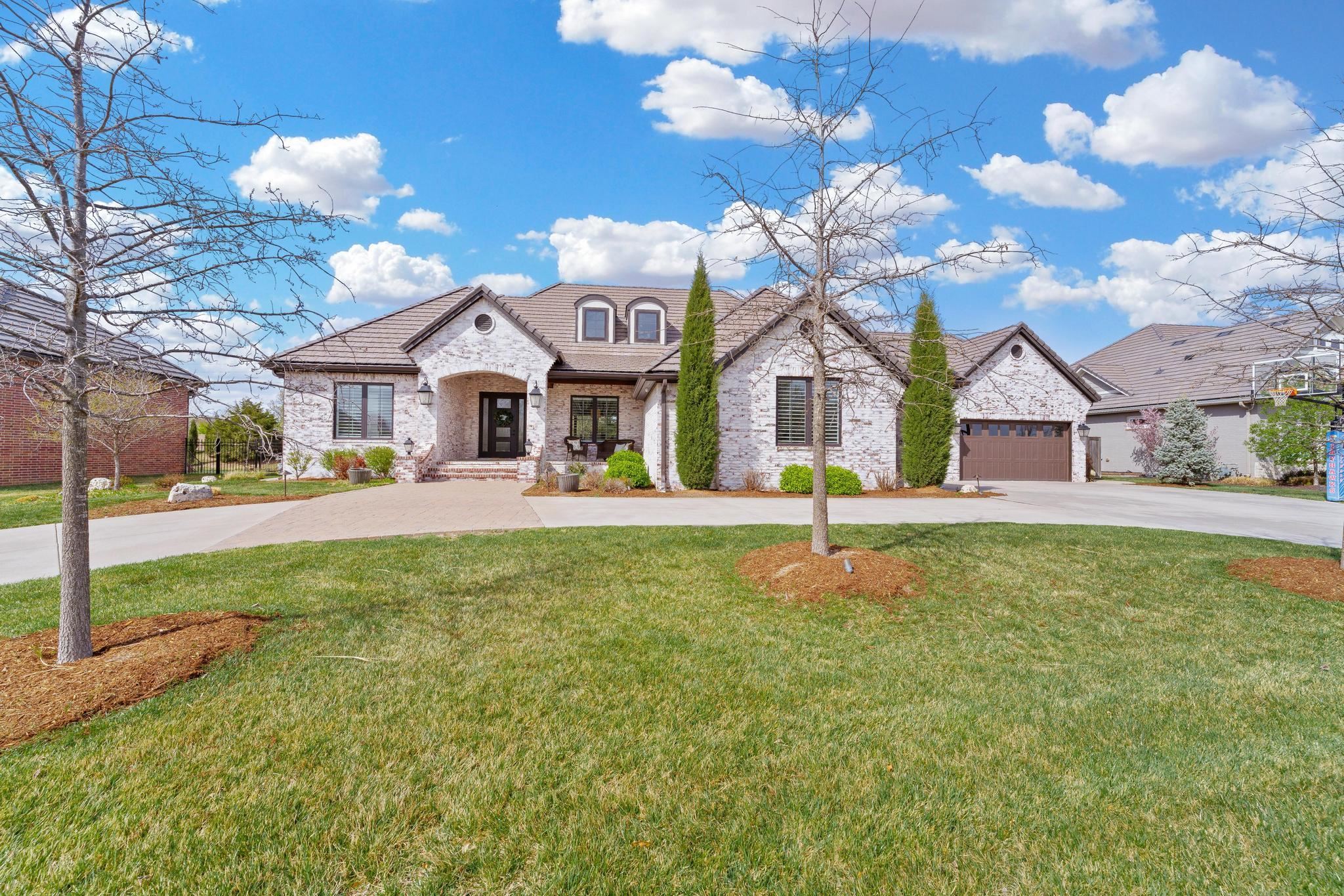 2122 N Clear Creek St, Wichita, KS 67230