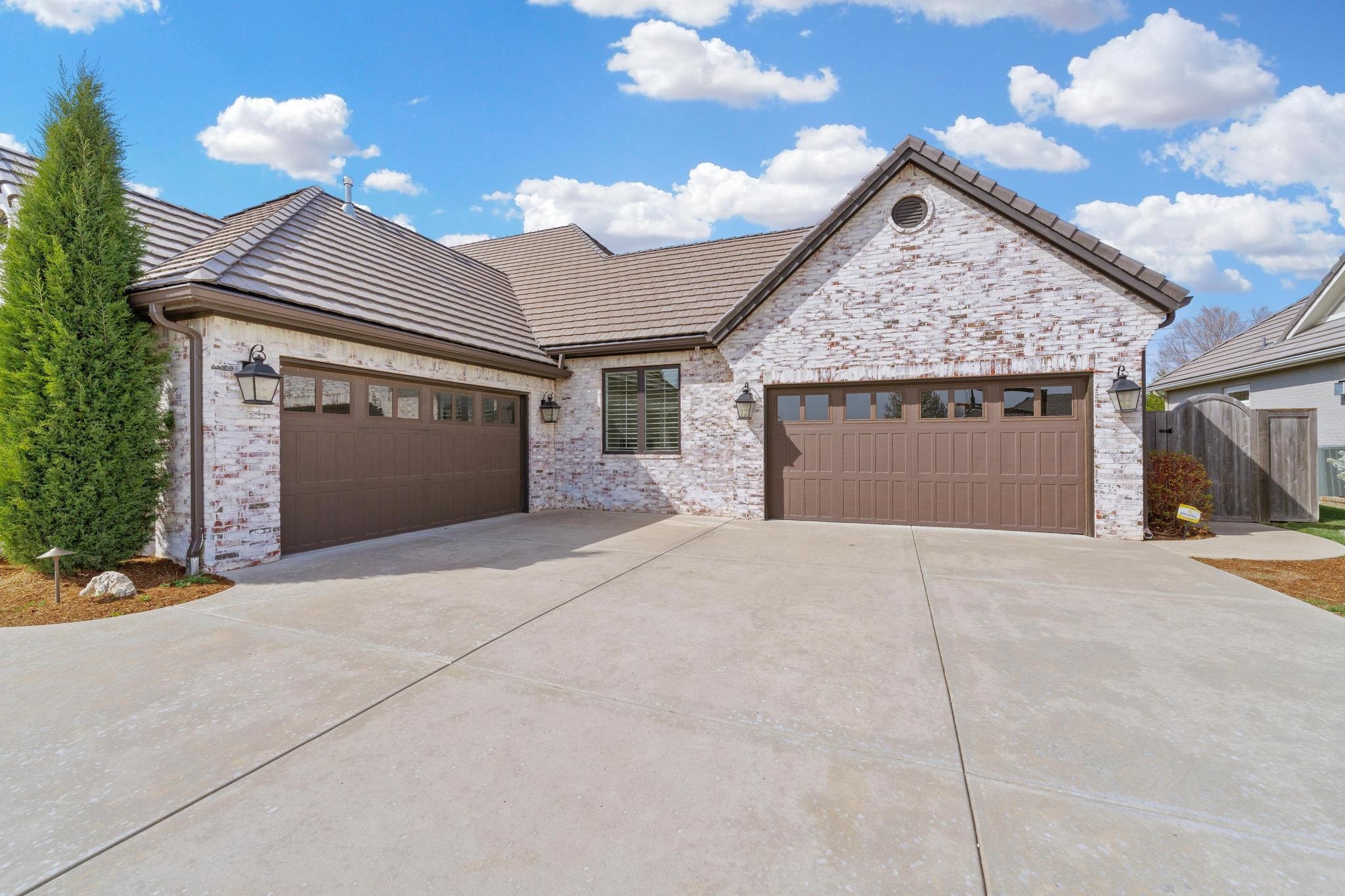 2122 N Clear Creek St, Wichita, KS 67230
