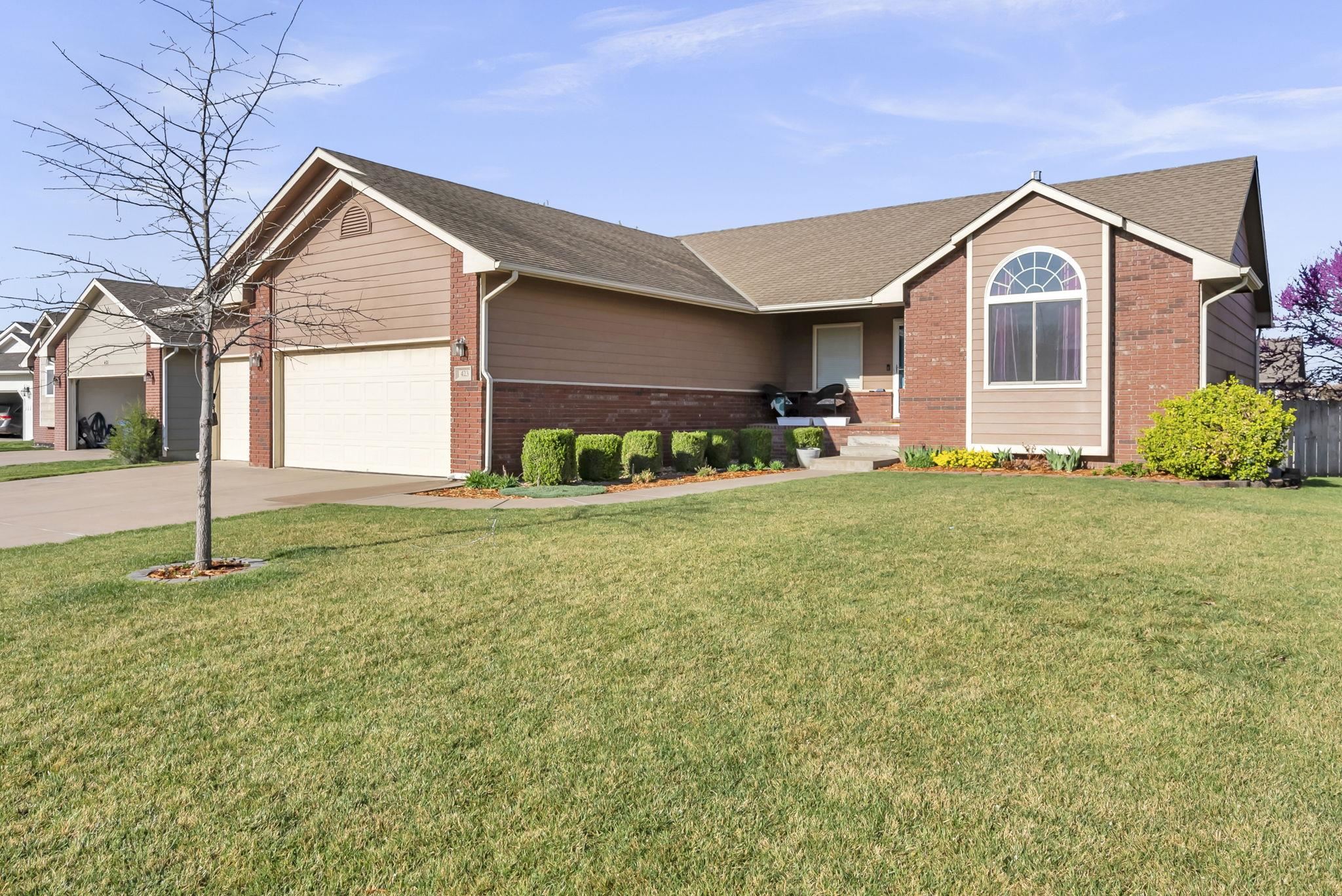 423 Homestead Ct, Colwich, KS 67030