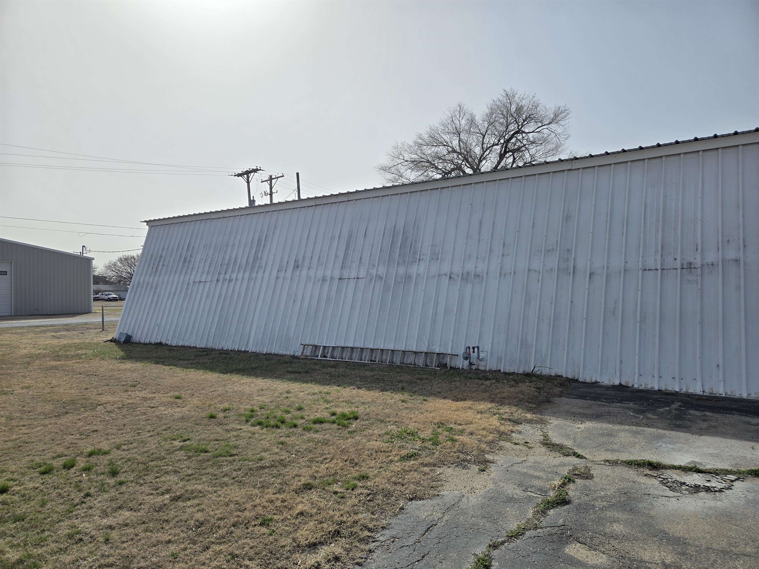 100 S Main, South Hutchinson, KS 67505
