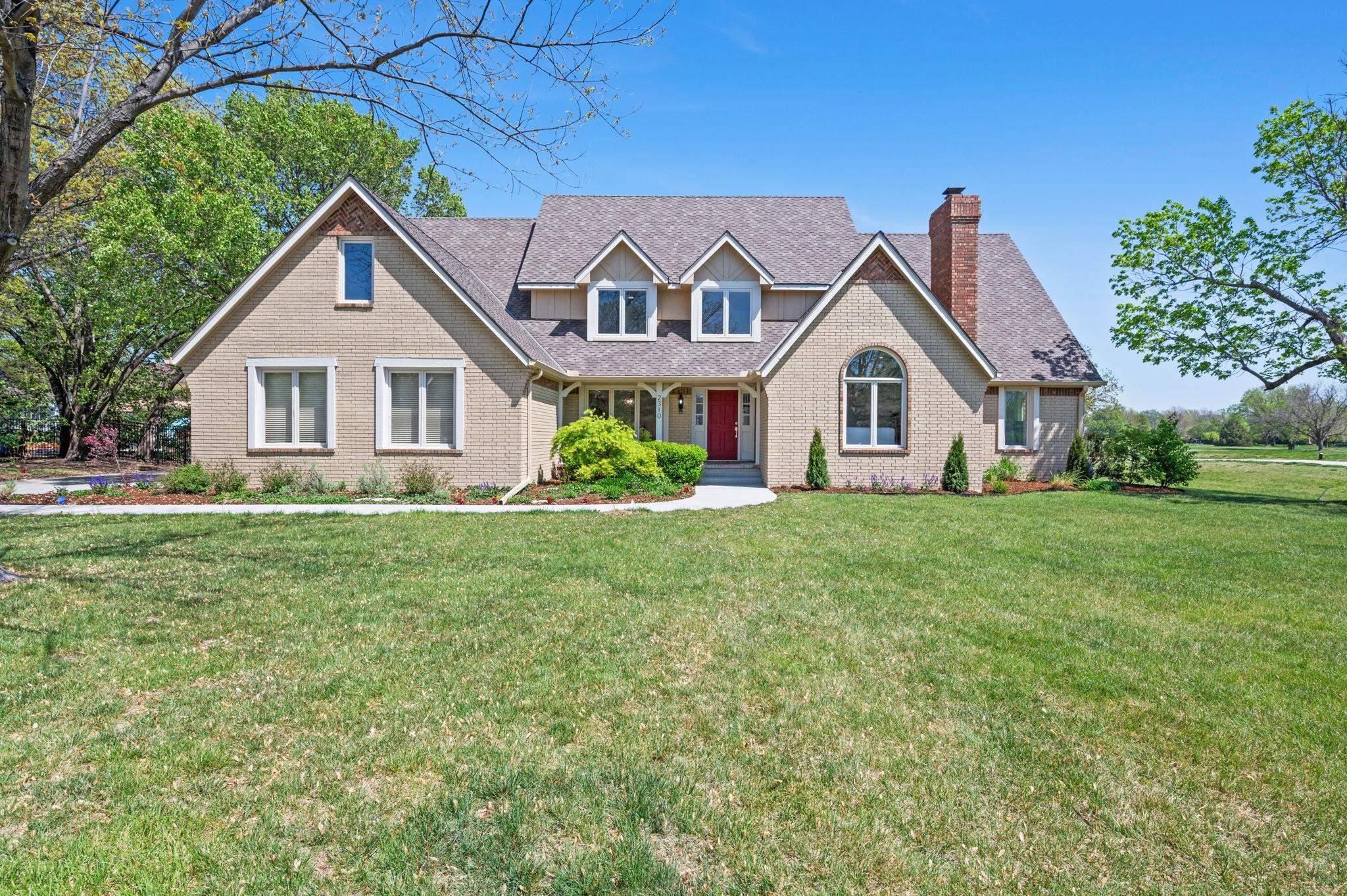2310 N Greenleaf St, Wichita, KS 67226