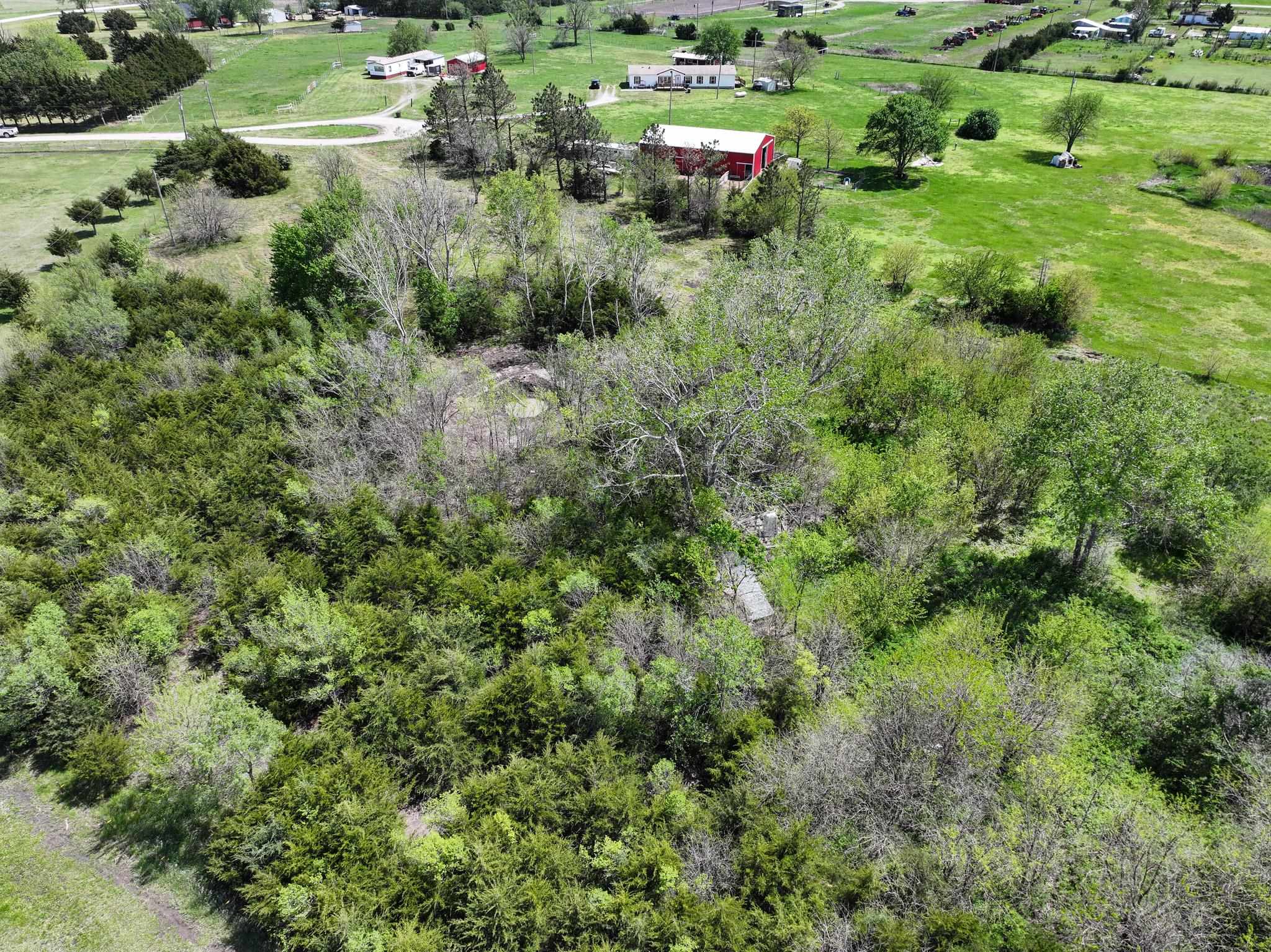 9769 SE Marks Pt, Leon, KS 67074