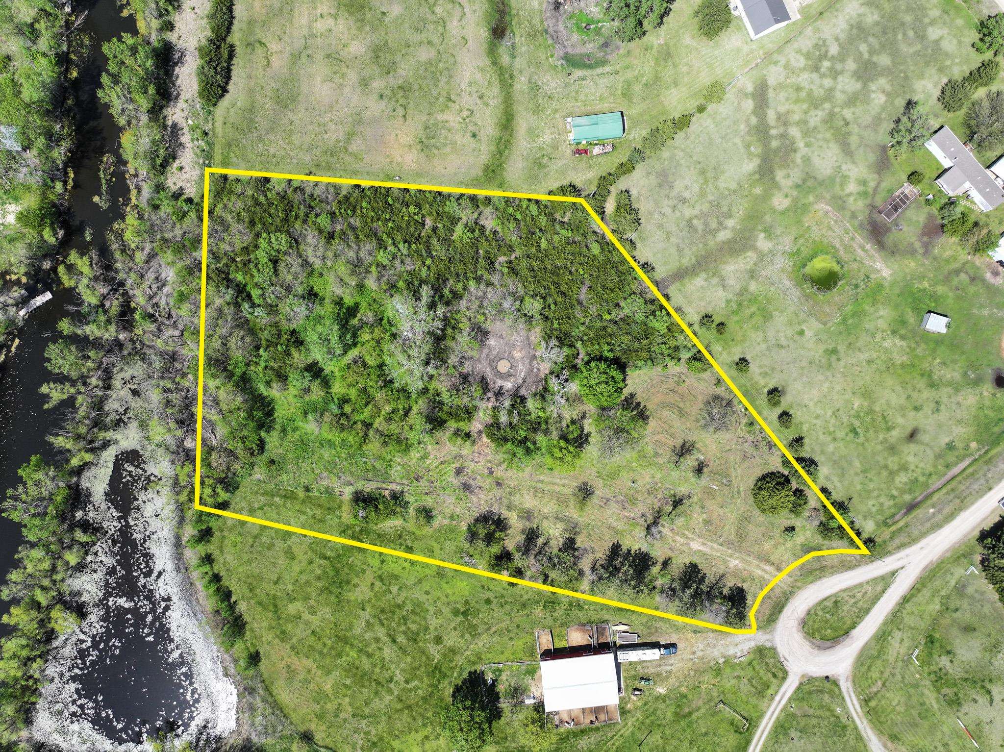 9769 SE Marks Pt, Leon, KS 67074