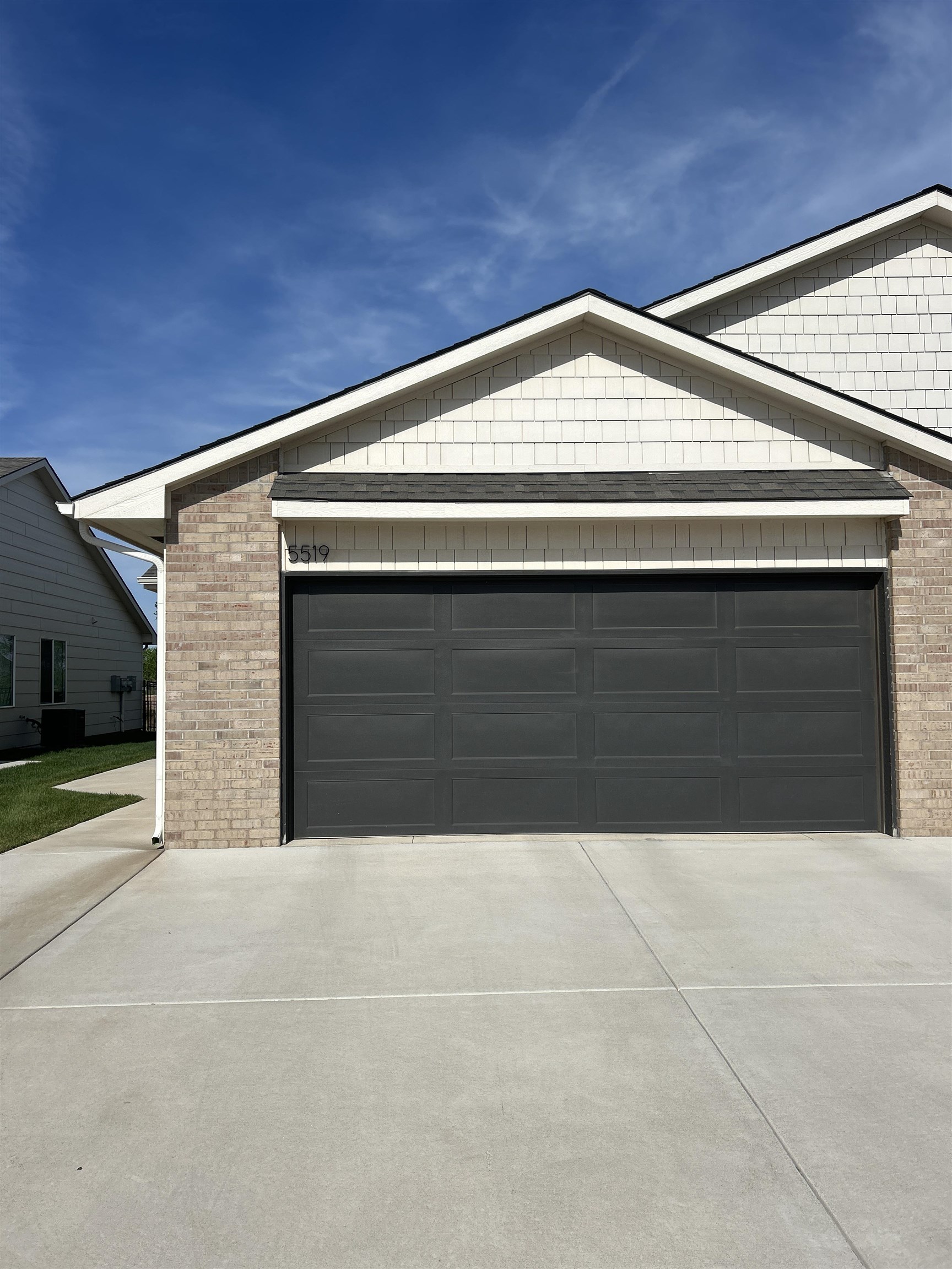 5519-5521 N Sandkey Ct, Wichita, KS 67204