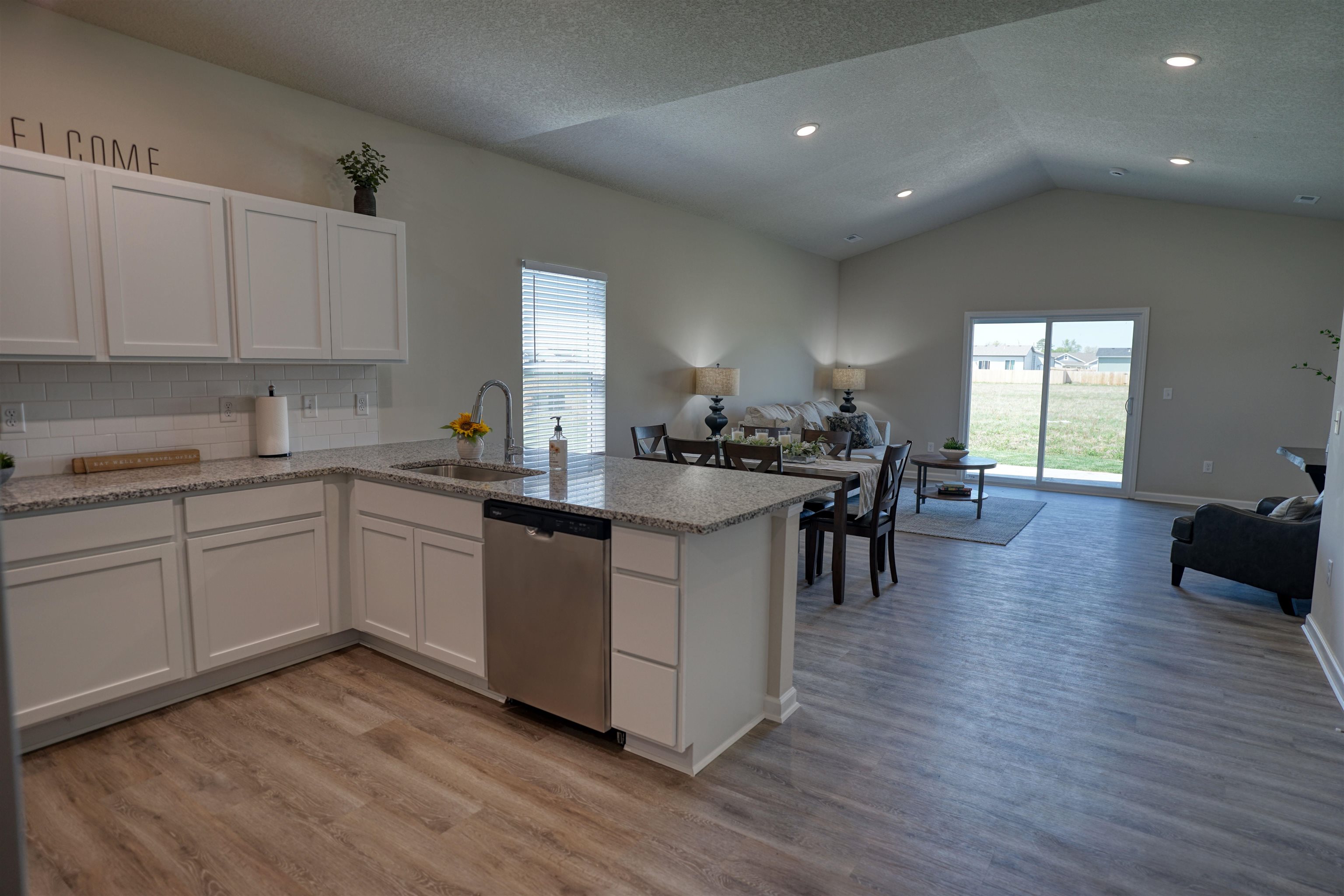 1325 Robin Dr, Mcpherson, KS 67460