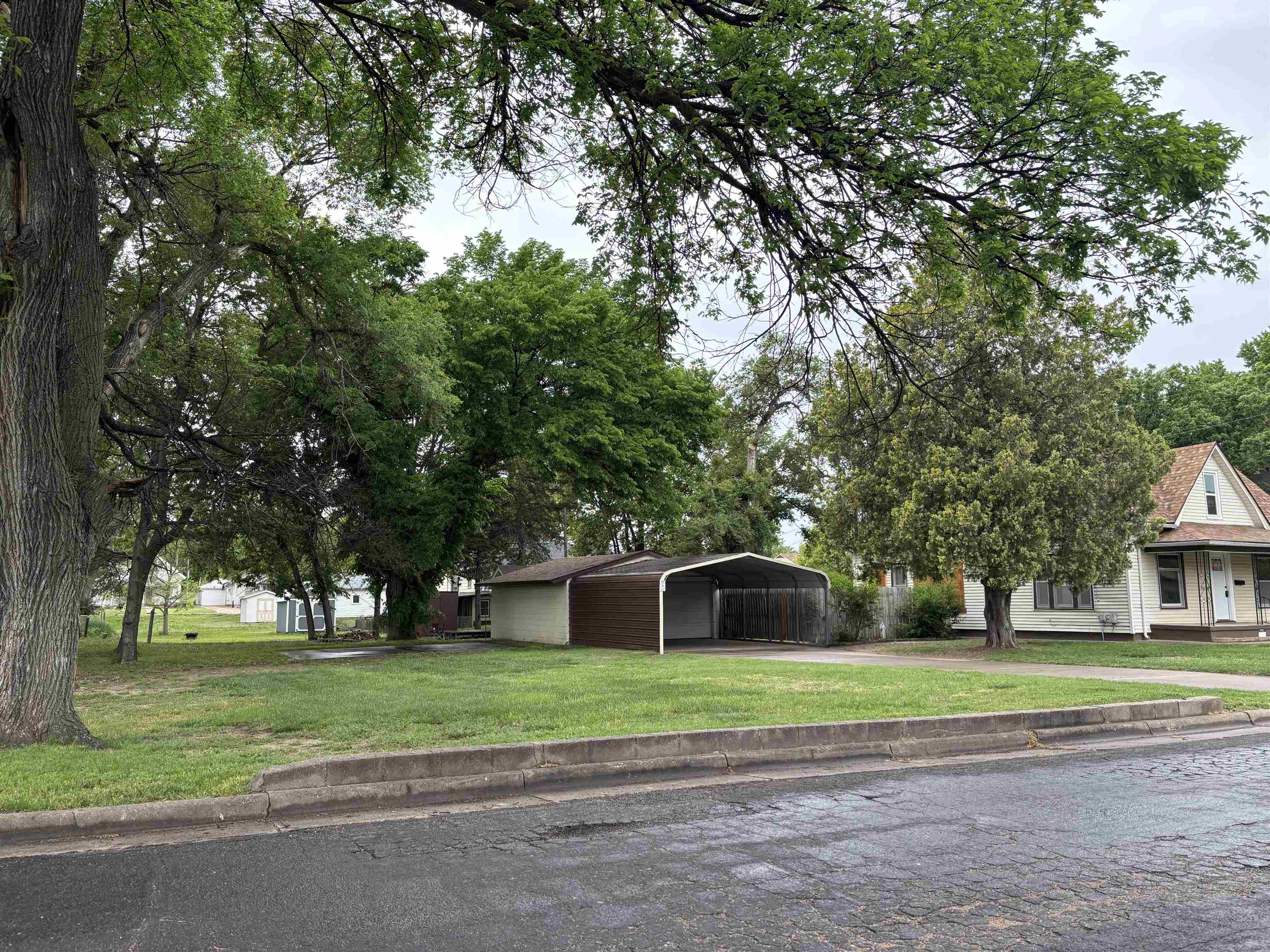 401 S New St, Pratt, KS 67124