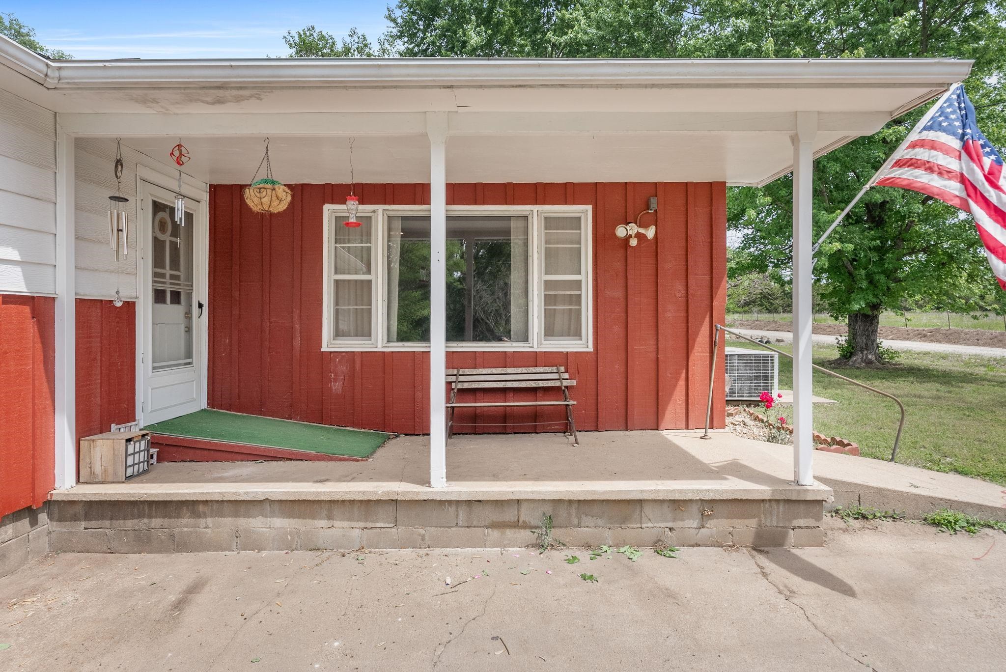 1003 N Olive St, Leon, KS 67074