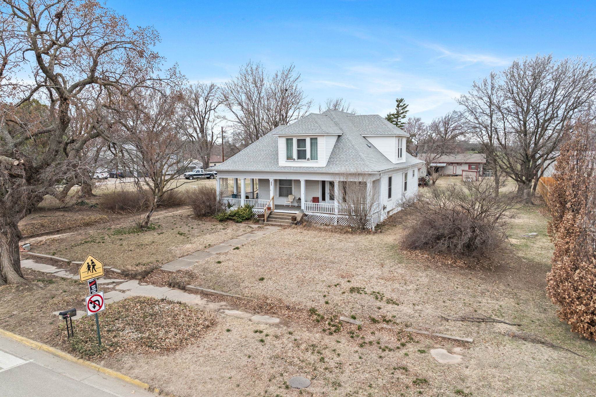 112 N Highland, Conway Springs, KS 67031