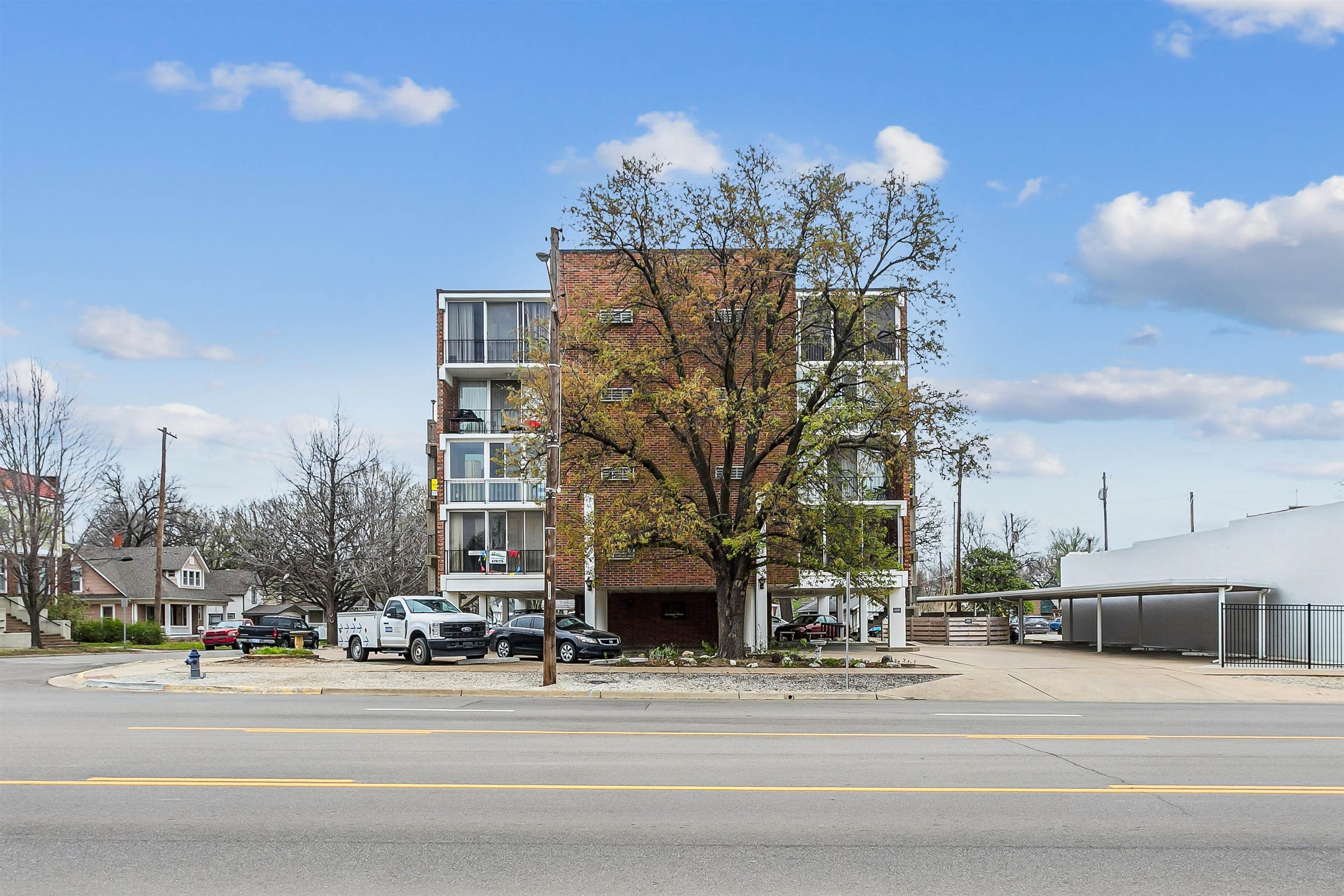 330 W Central #2D, El Dorado, KS 67042