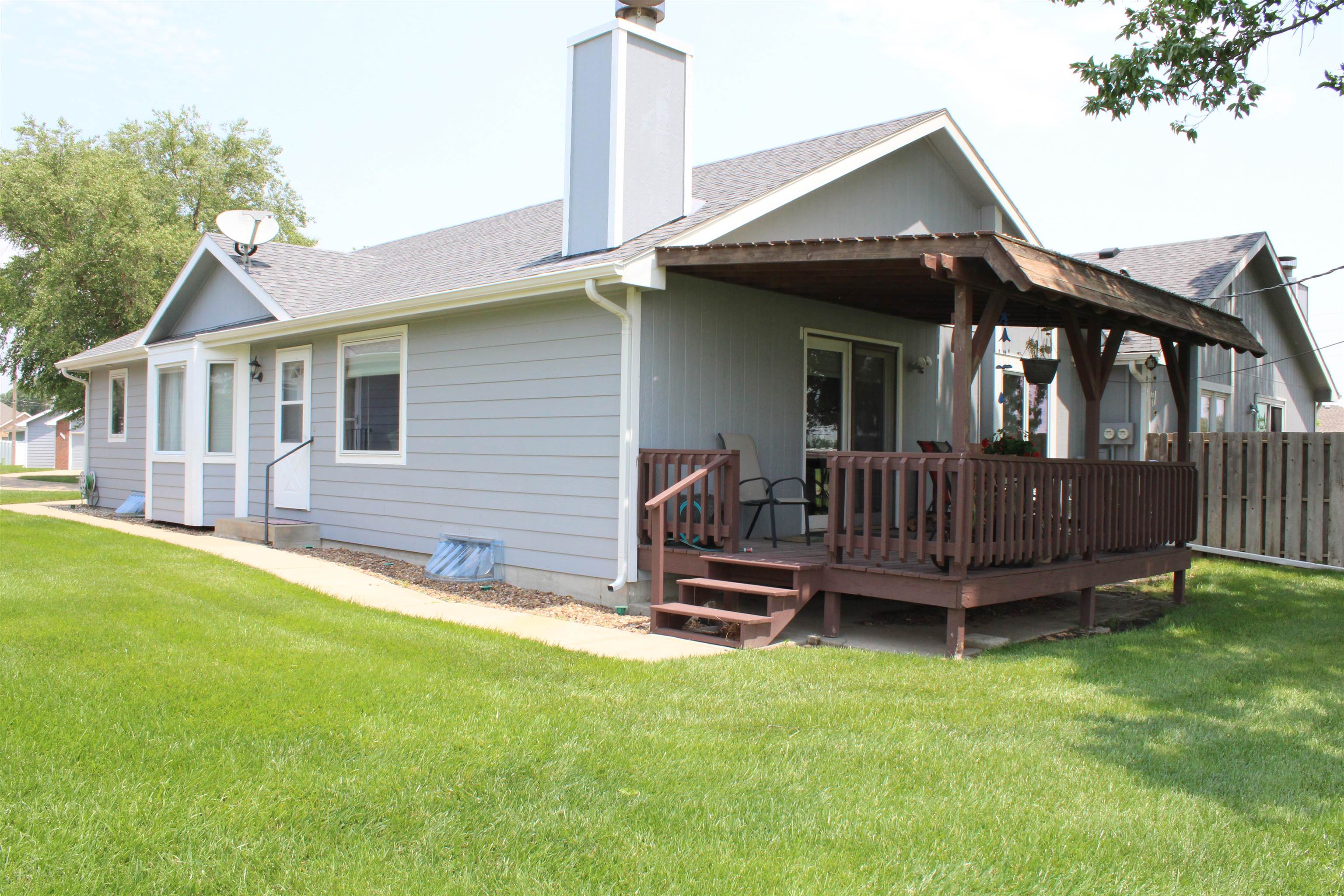 671 Georgetown Rd, Salina, KS 67401
