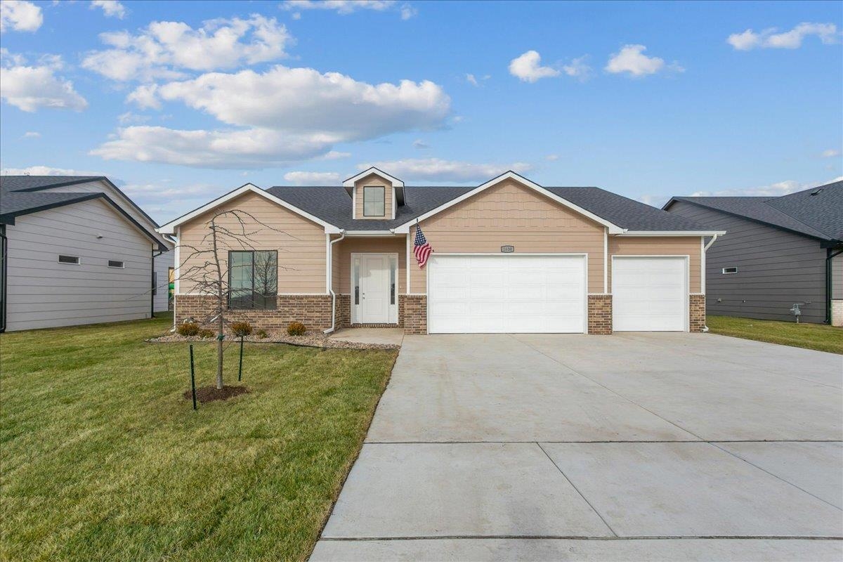 1630 E Appleton St, Valley Center, KS 67147
