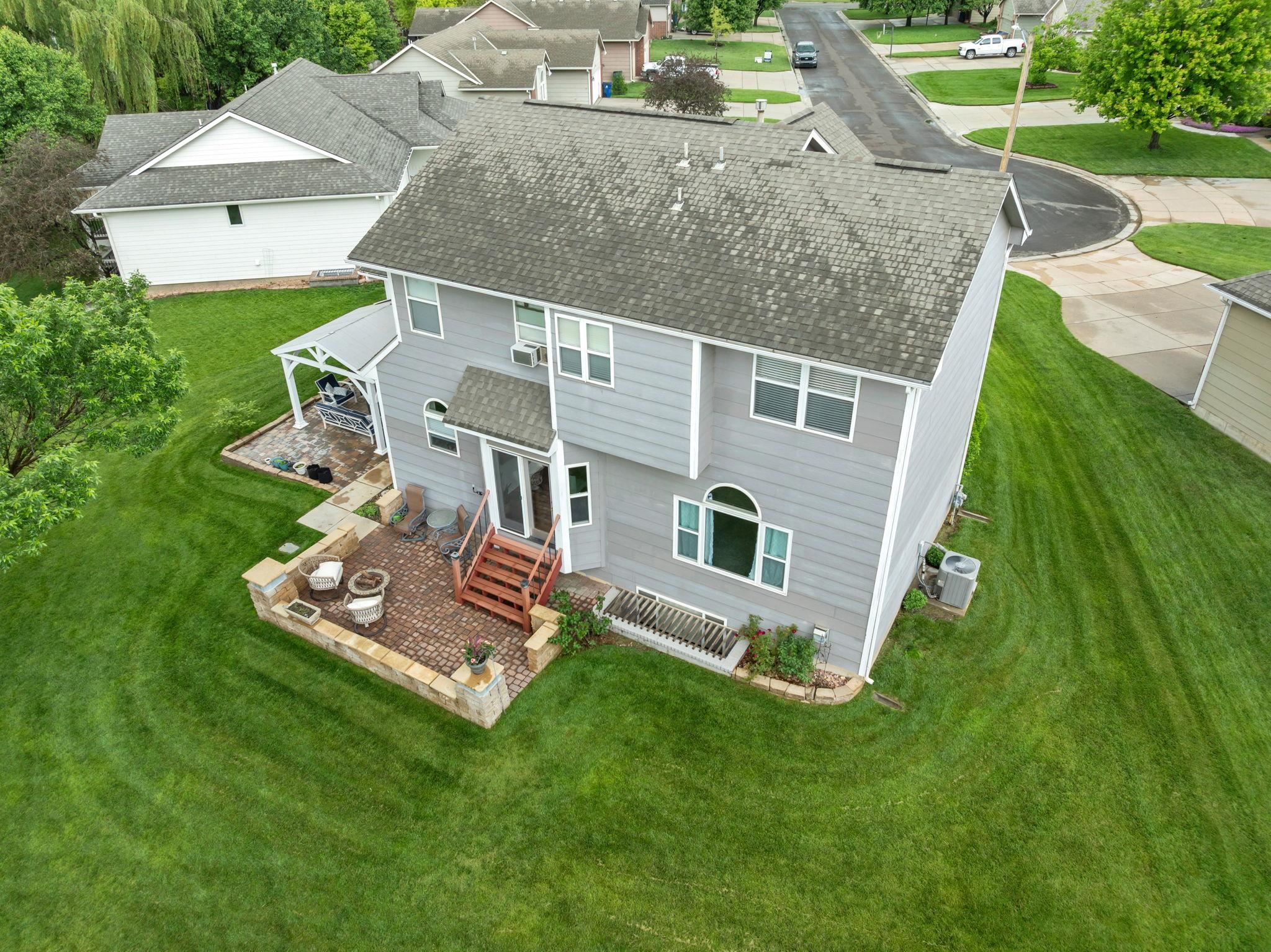 417 Homestead Ct, Colwich, KS 67030