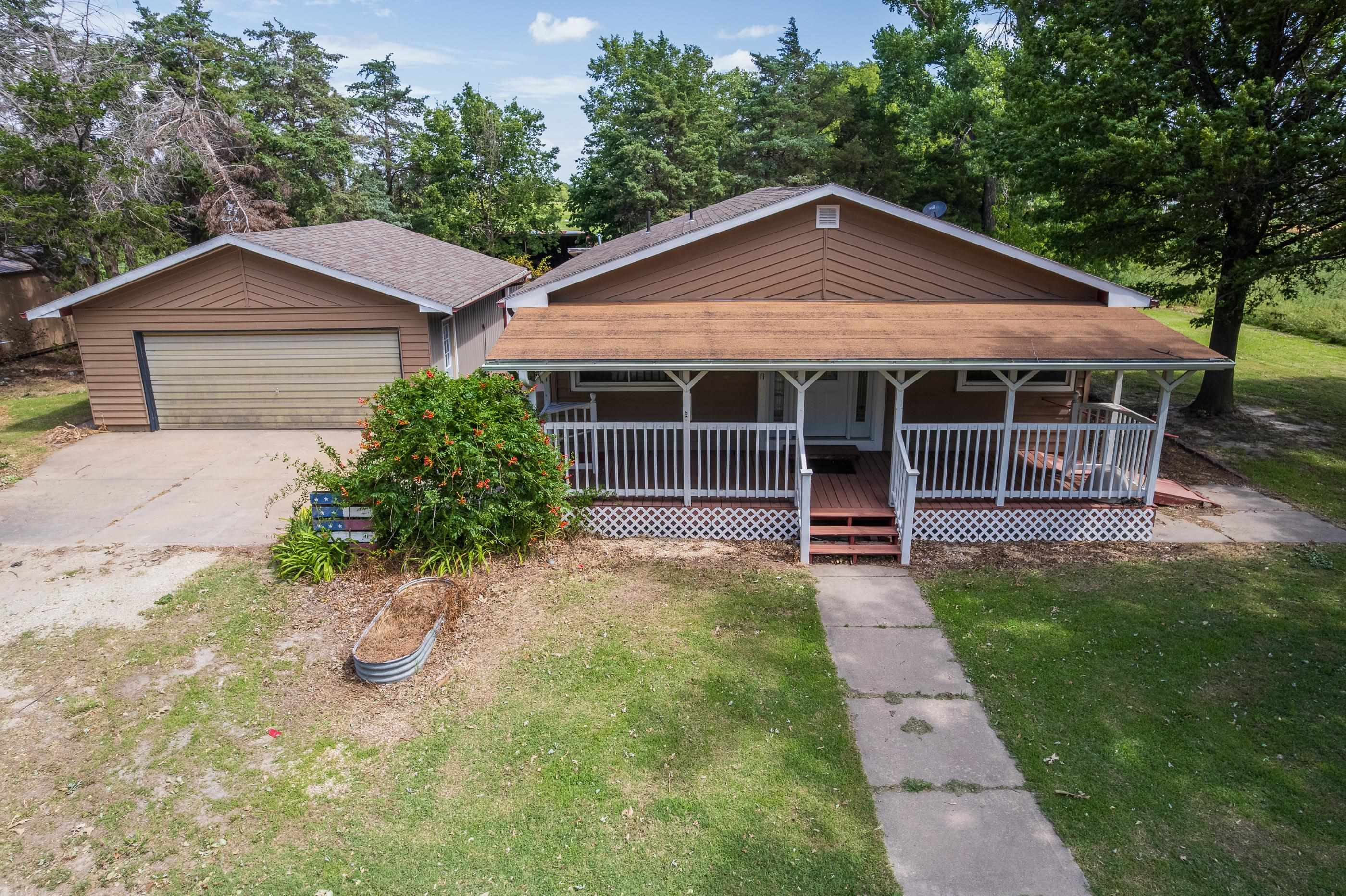11410 SW 48th, Halstead, KS 67056
