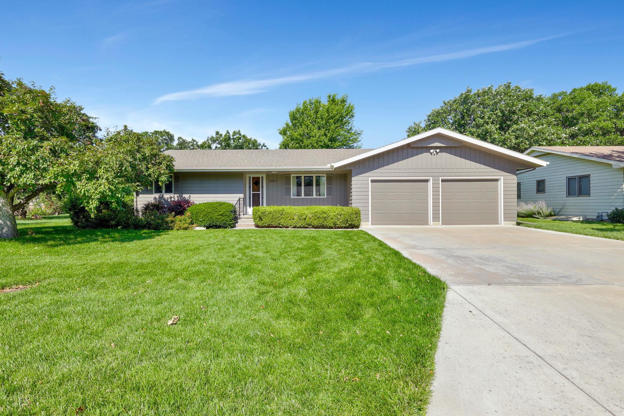 2903 Bluestem Ct, North Newton, KS 67117