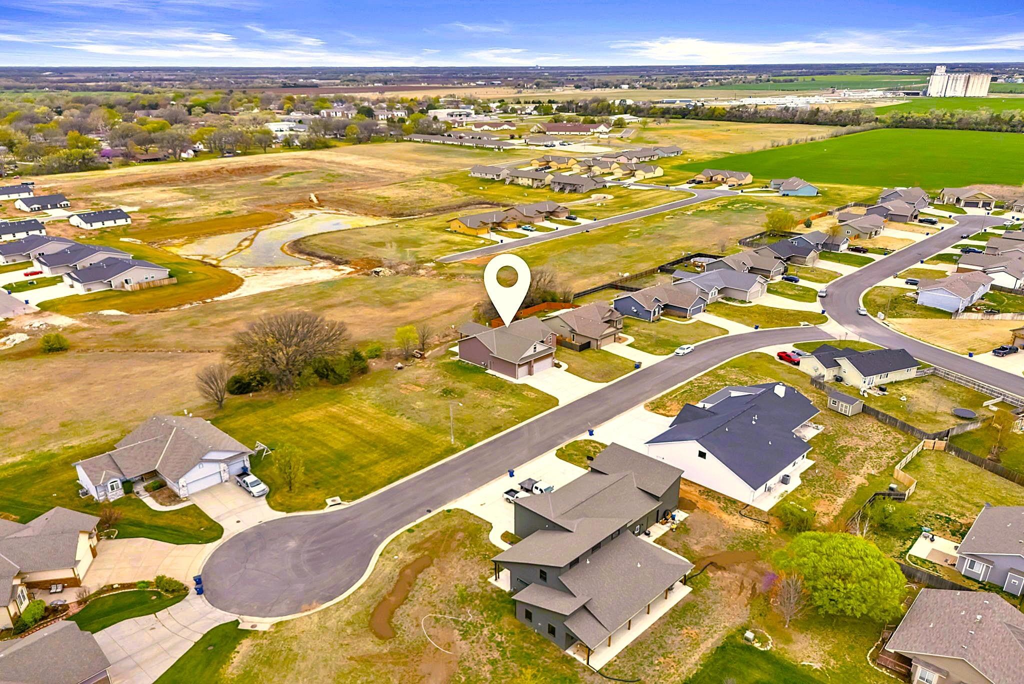 159 Longhorn Ct, Clearwater, KS 67026