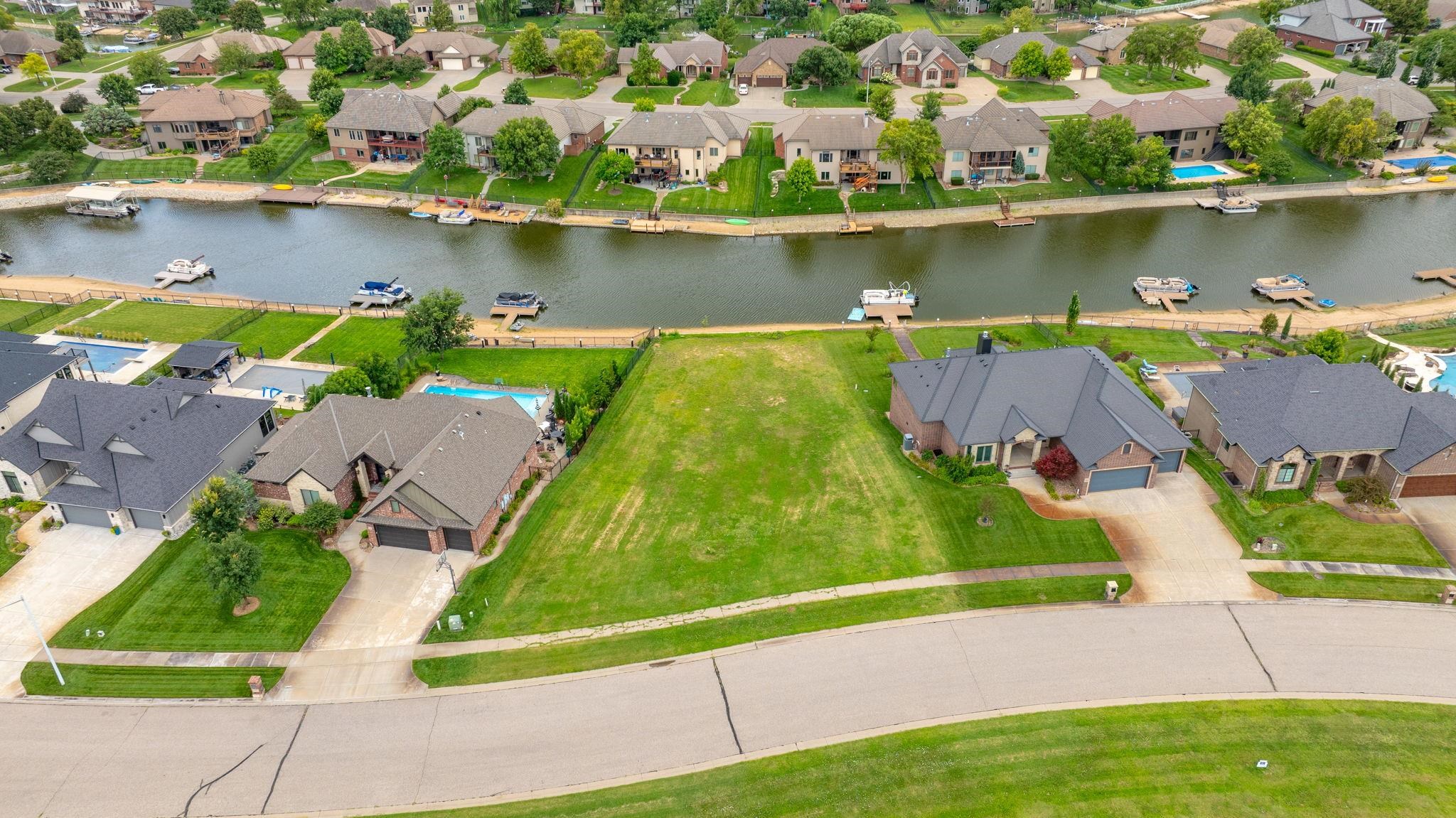 3301 W Crystal Beach, Wichita, KS 67204