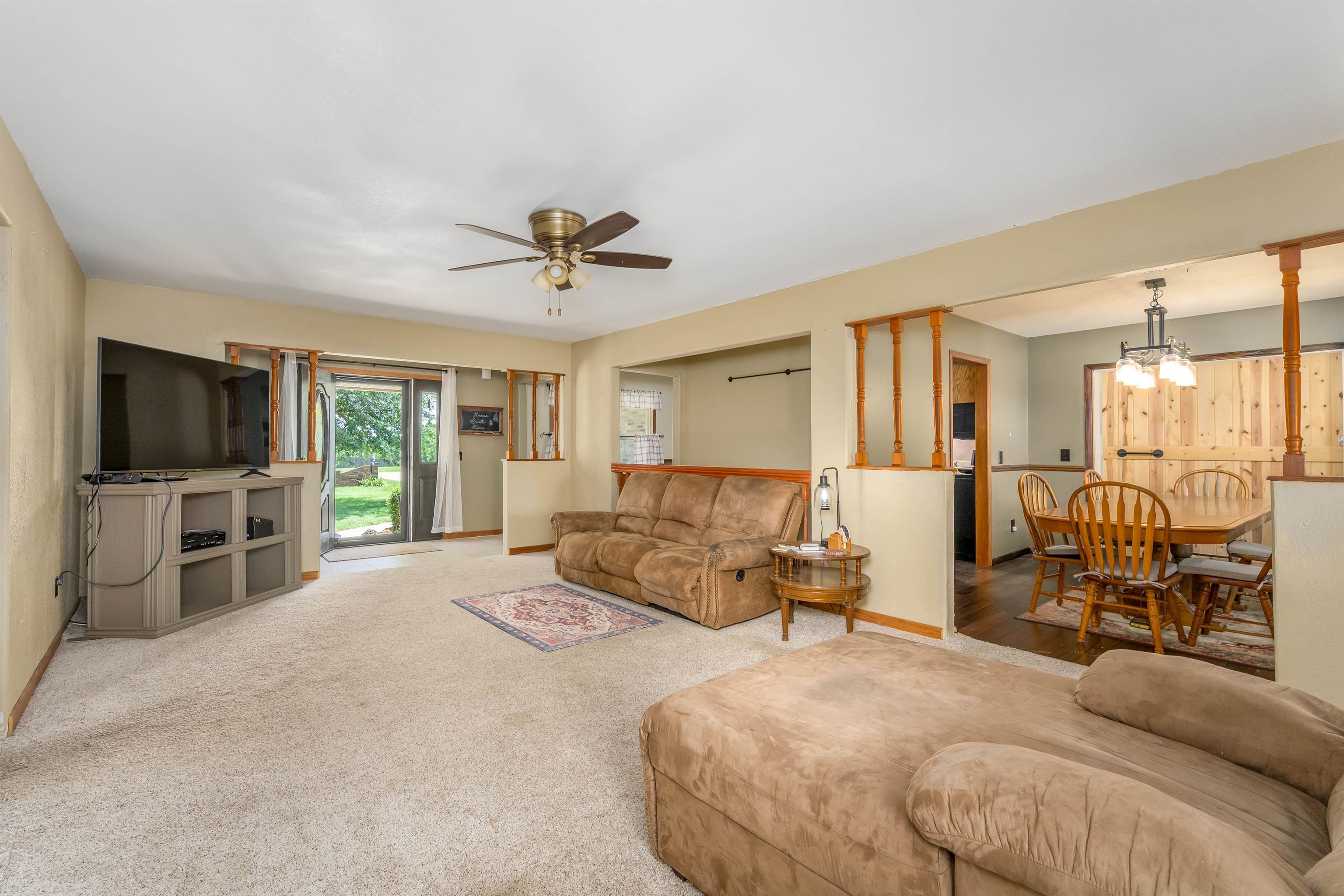 1277 N Osage Rd, Mulvane, KS 67110