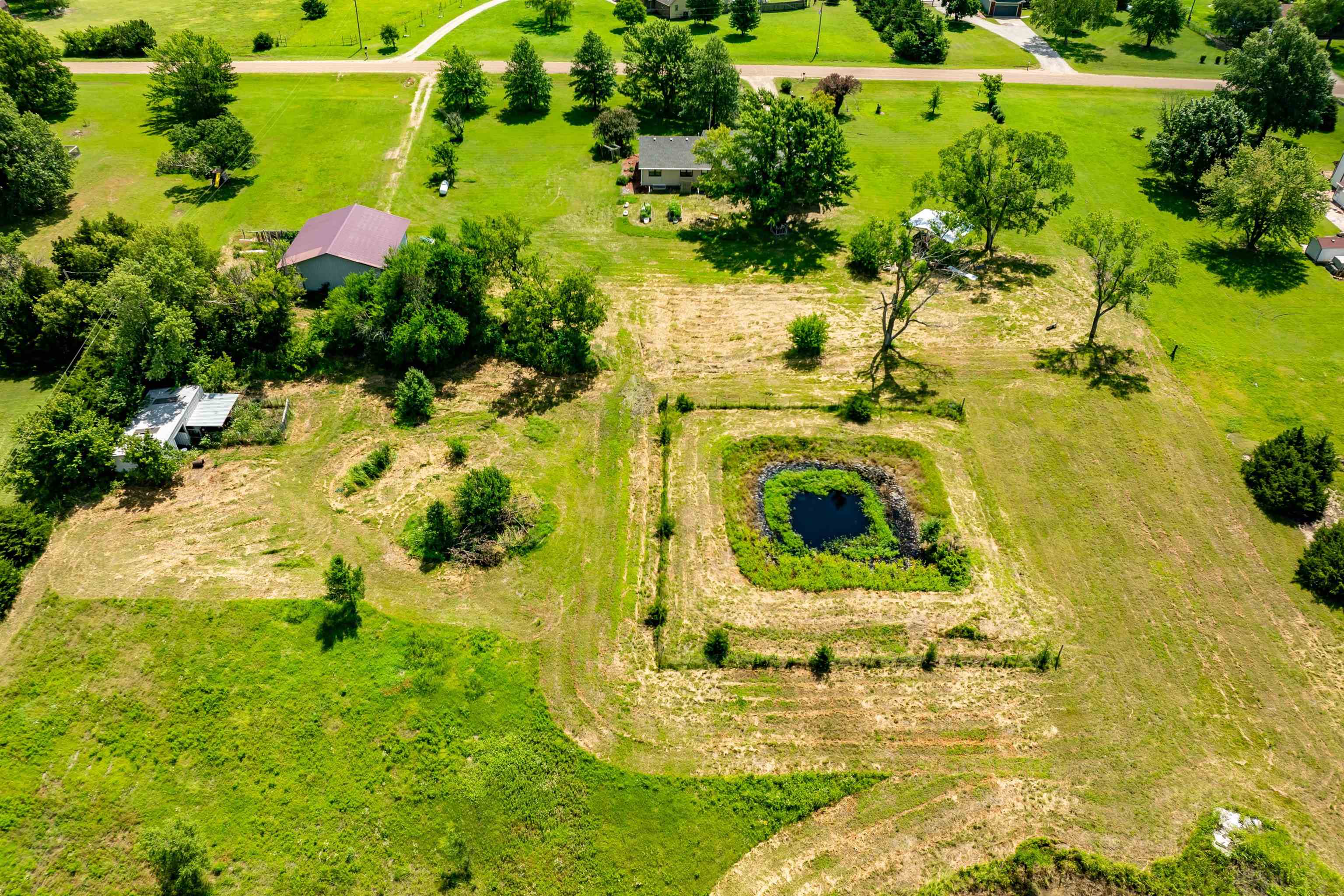 1277 N Osage Rd, Mulvane, KS 67110