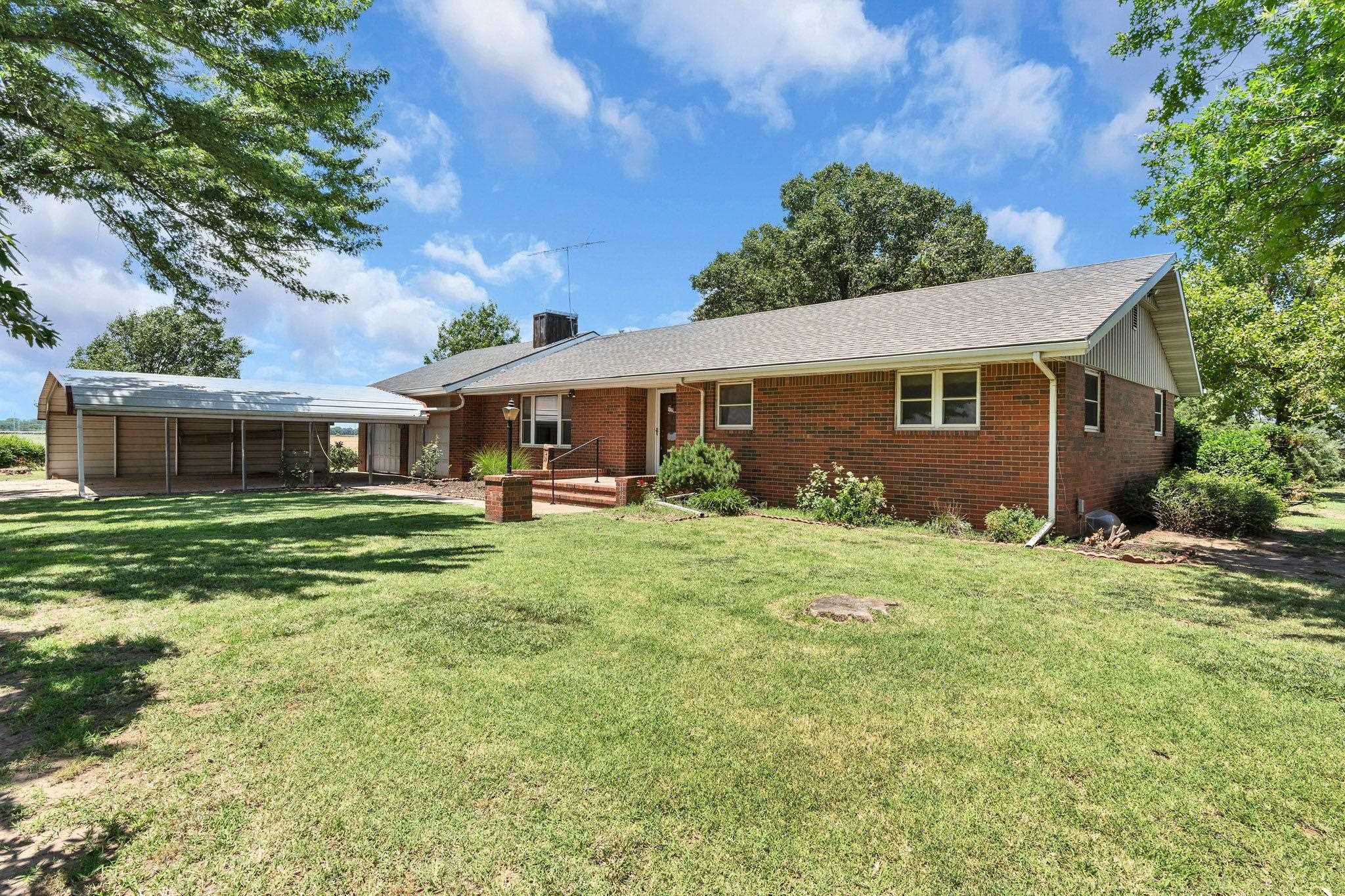 30 NE 80 Rd, Harper, KS 67058