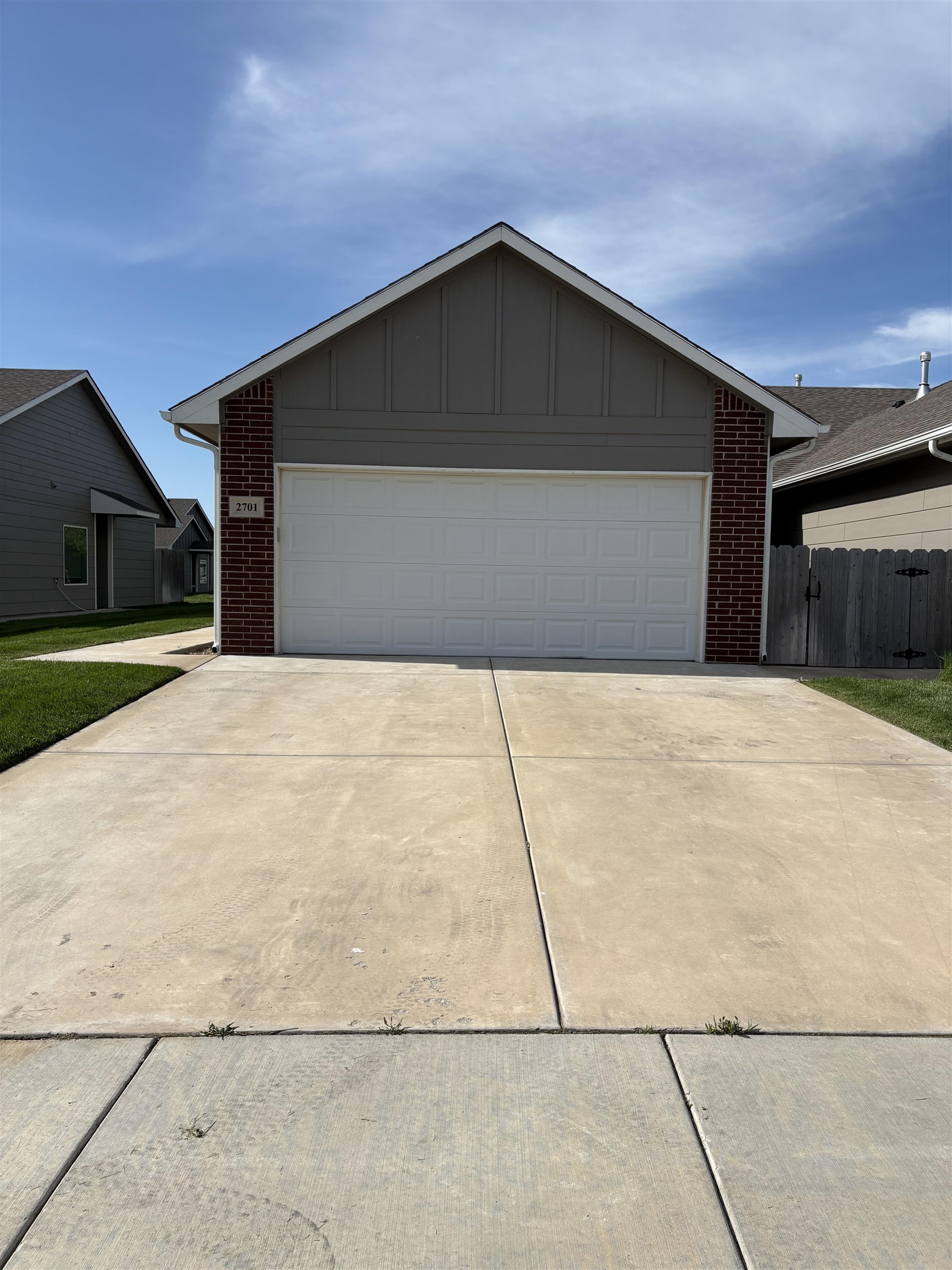 2701-2703 W 55th St N, Wichita, KS 67204