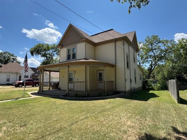 110 Spruce Ave, Minneapolis, KS 67467