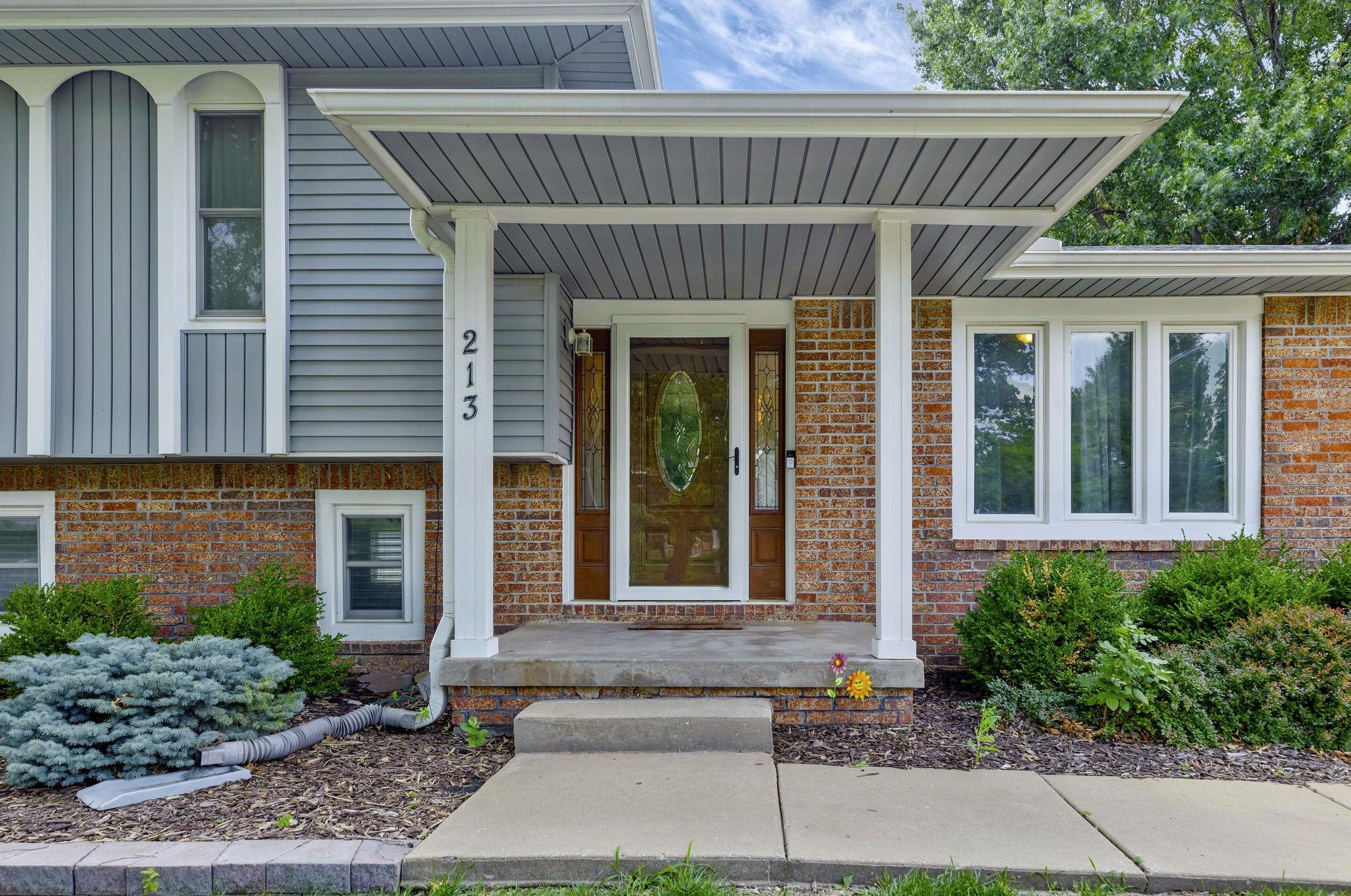 213 Timberlane Ct, Haysville, KS 67060