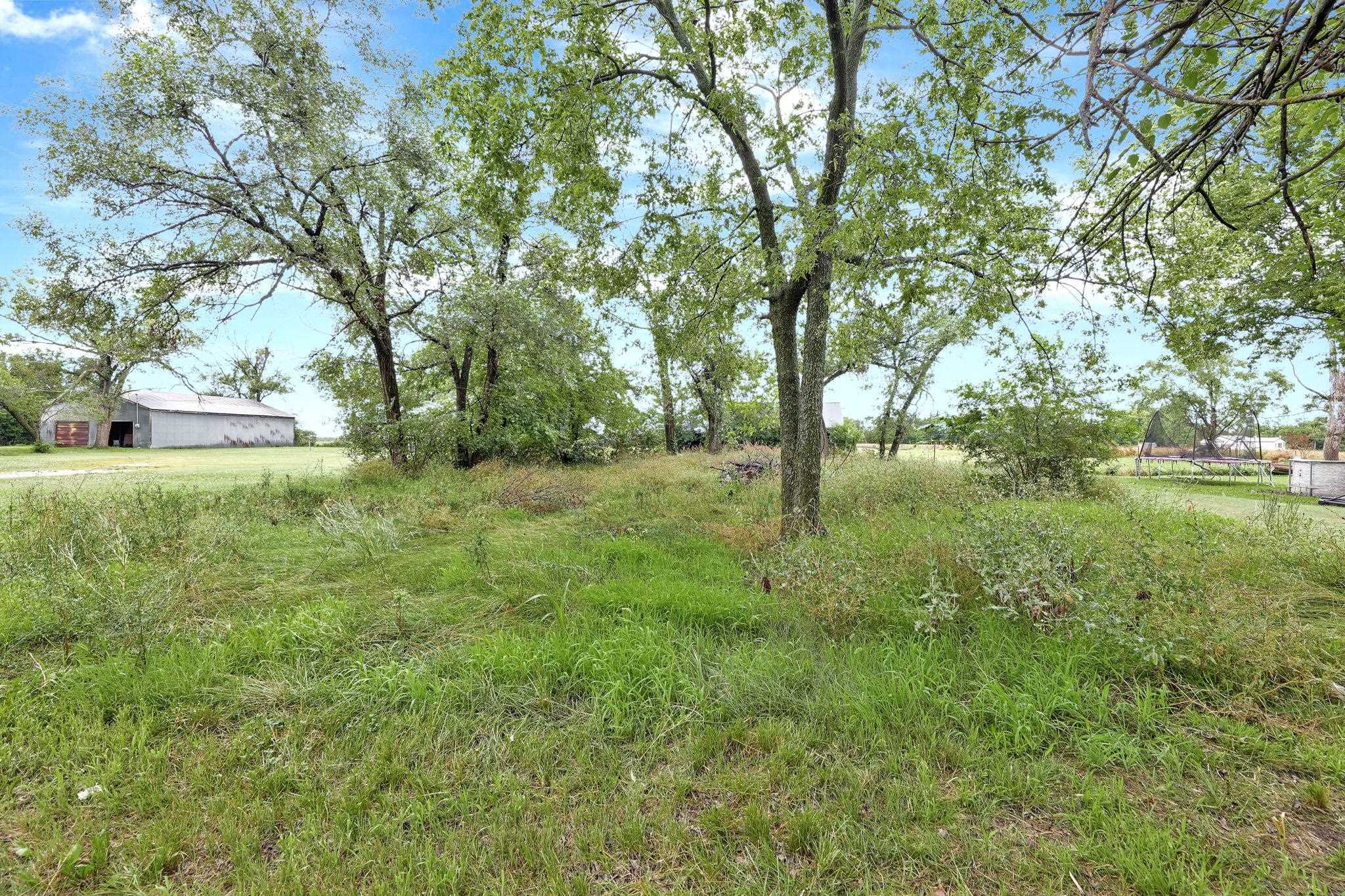 414 W High St, Leon, KS 67074